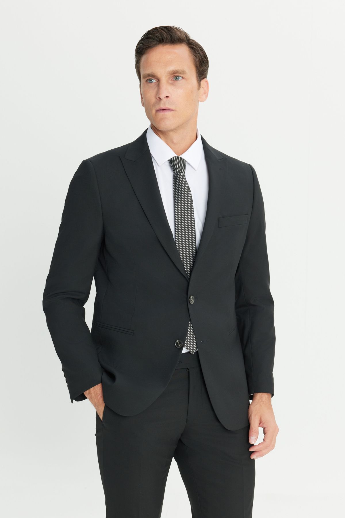 ALTINYILDIZ CLASSICS-Men's Black Waterproof Extra Slim Fit Swallow Collar Woolen Nano Suit 1