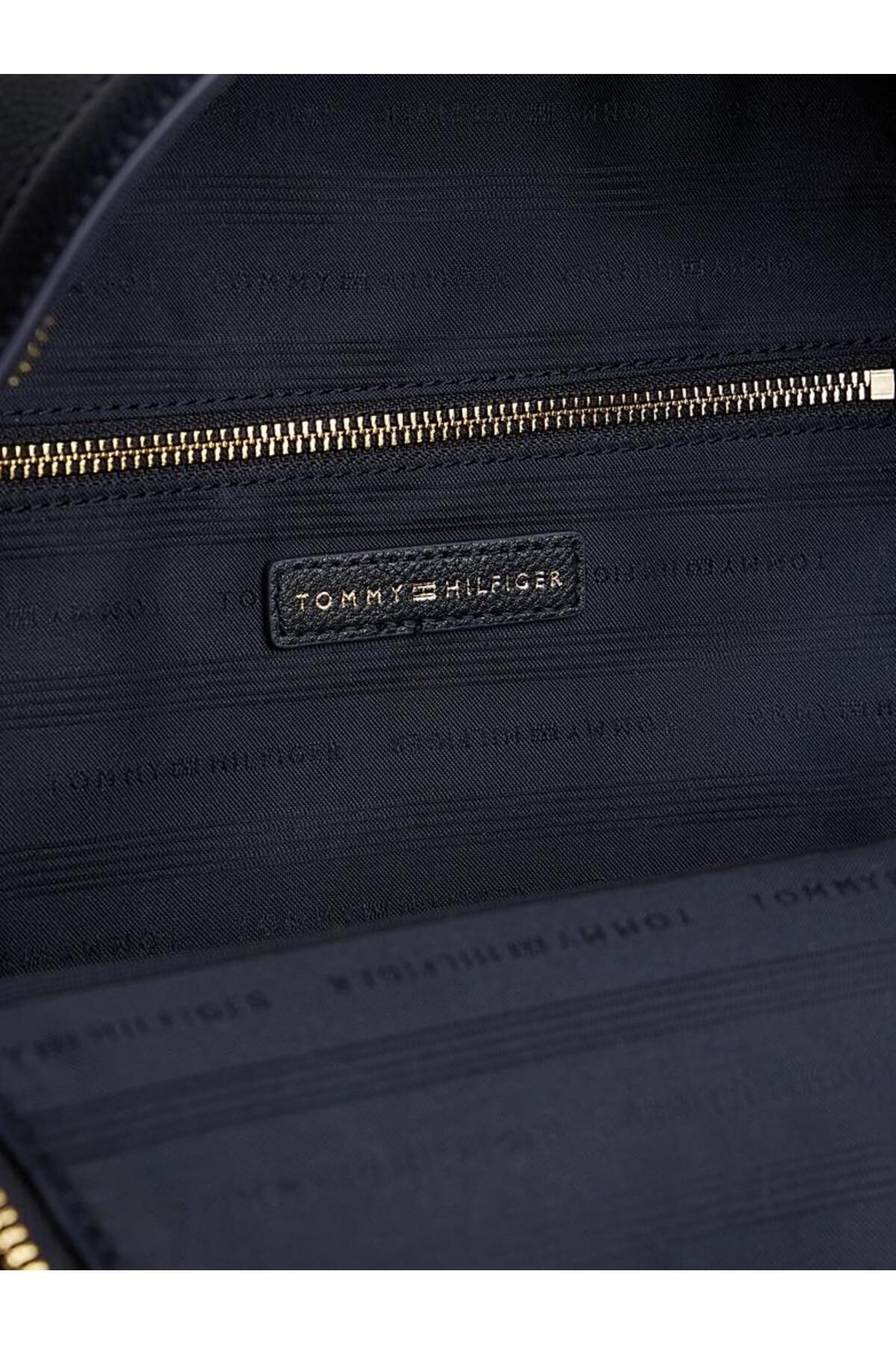 Tommy Hilfiger-ZADNÍ BALENÍ LOGOTAPE 4