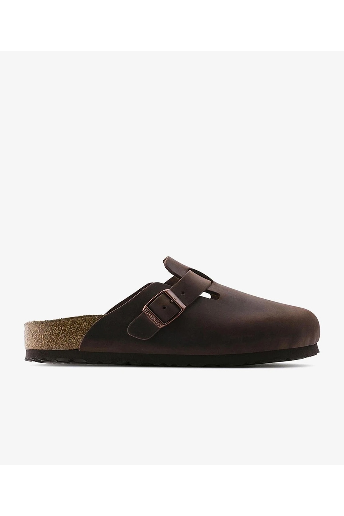 بازیکن خط حمله بوستون، لئوی بیرکن استاک دمپایی Birkenstock
