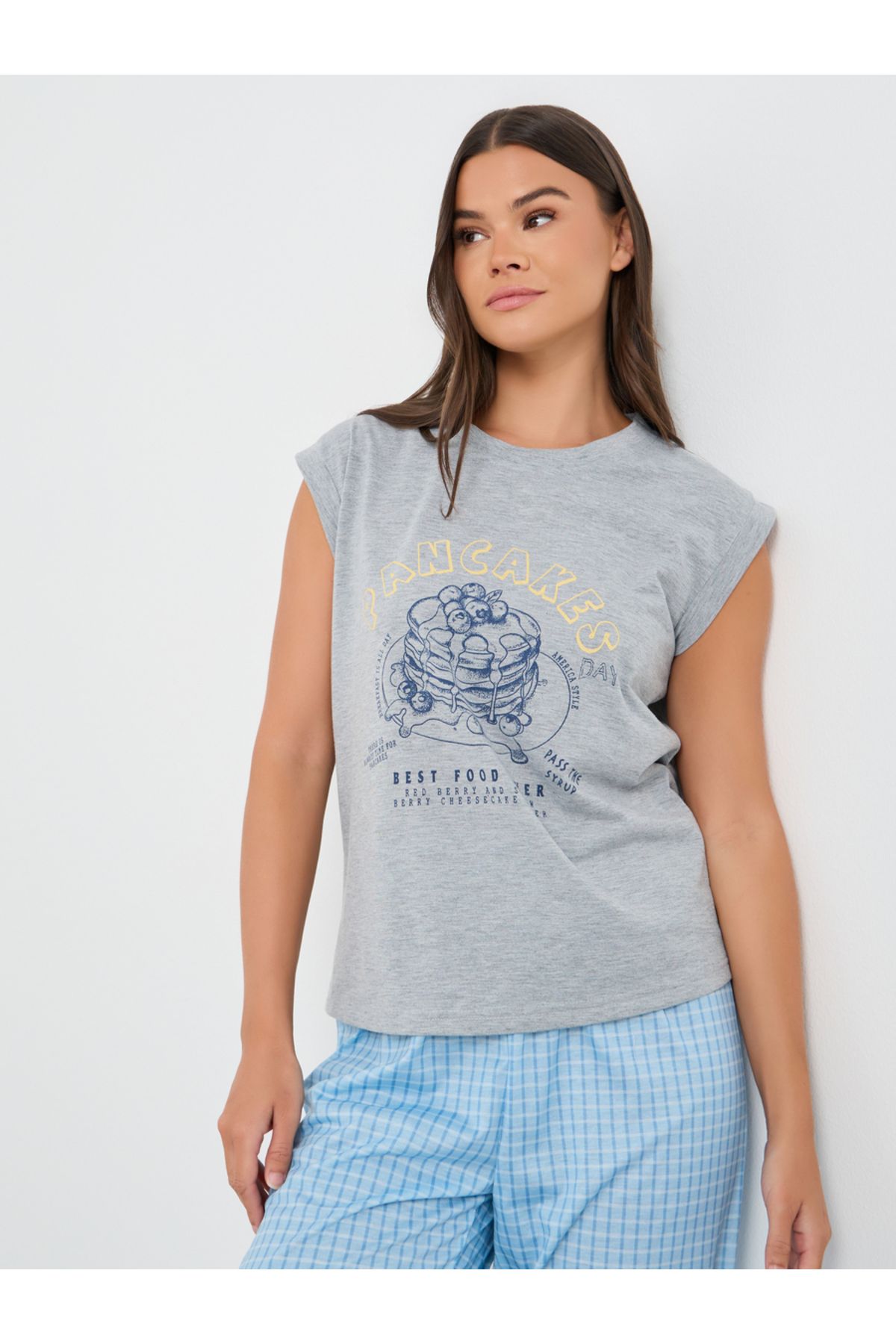 Styli-Pancake Graphic Print Tank and Gingham Checked Pyjama Set 3