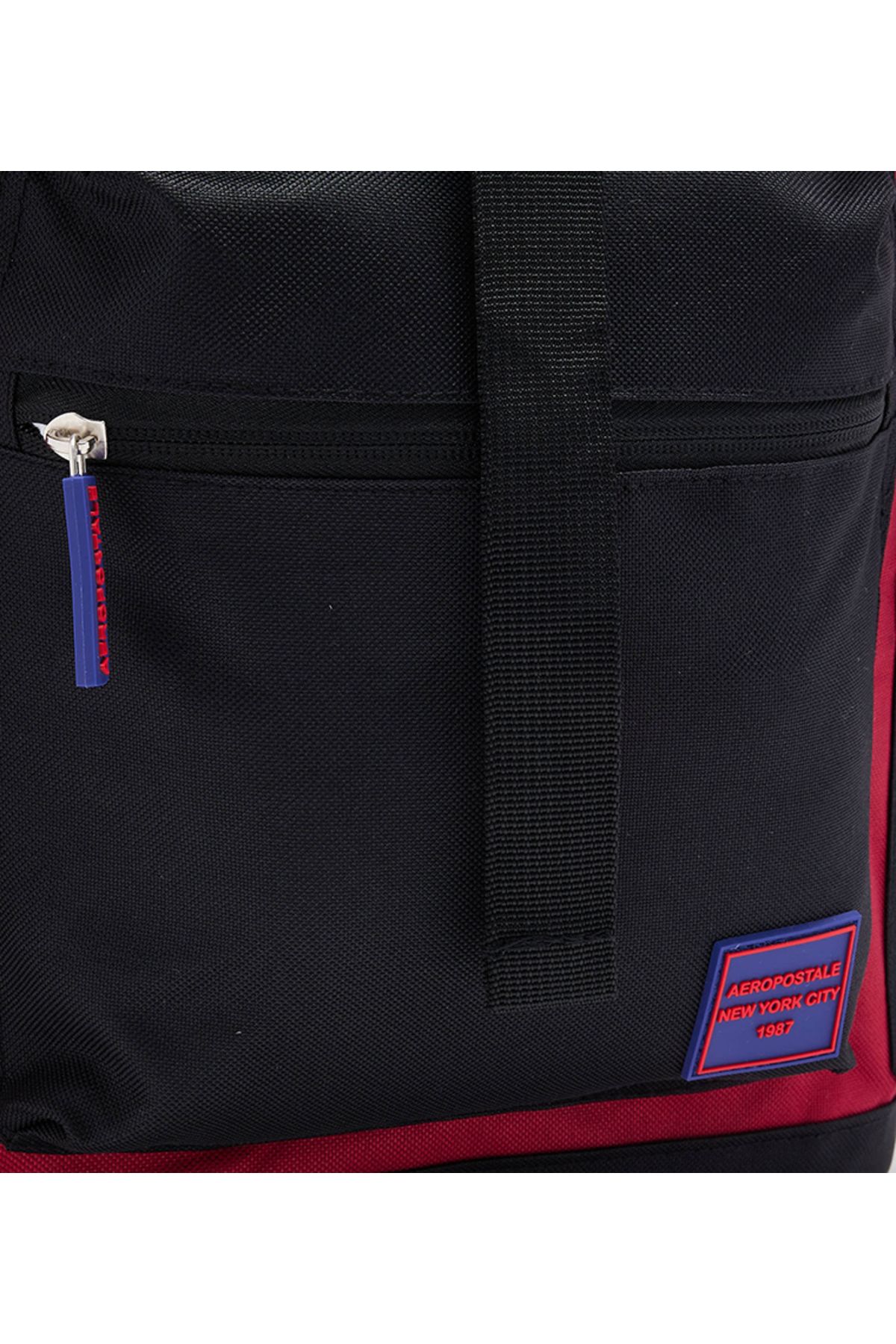 Aeropostale-AERO A GUY'S SINGLE COMPARTMENT BACKPACK WITH BRANDED PULLER AND BADGE WITH PRINT 3