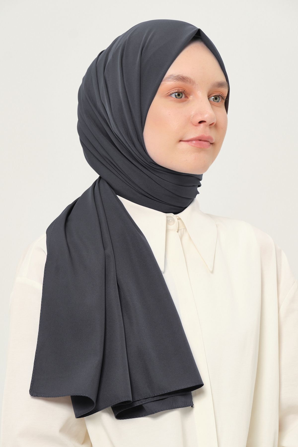 Madame Polo-Plain Twil Shawl Anthracite Non-Slip Wrinkle-Free Fabric 4