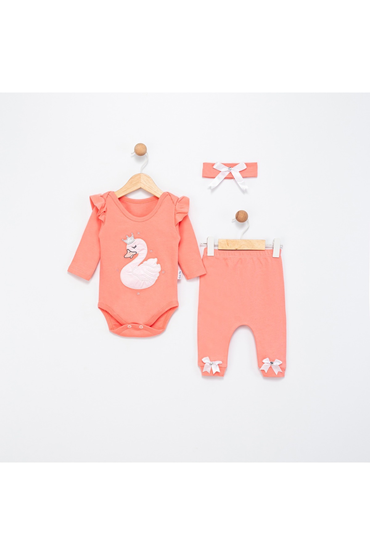 ست تاپ و شلوار طرح قو نوزادی دخترانه  ست تاپ و شلوار طرح قو نوزادی دخترانه