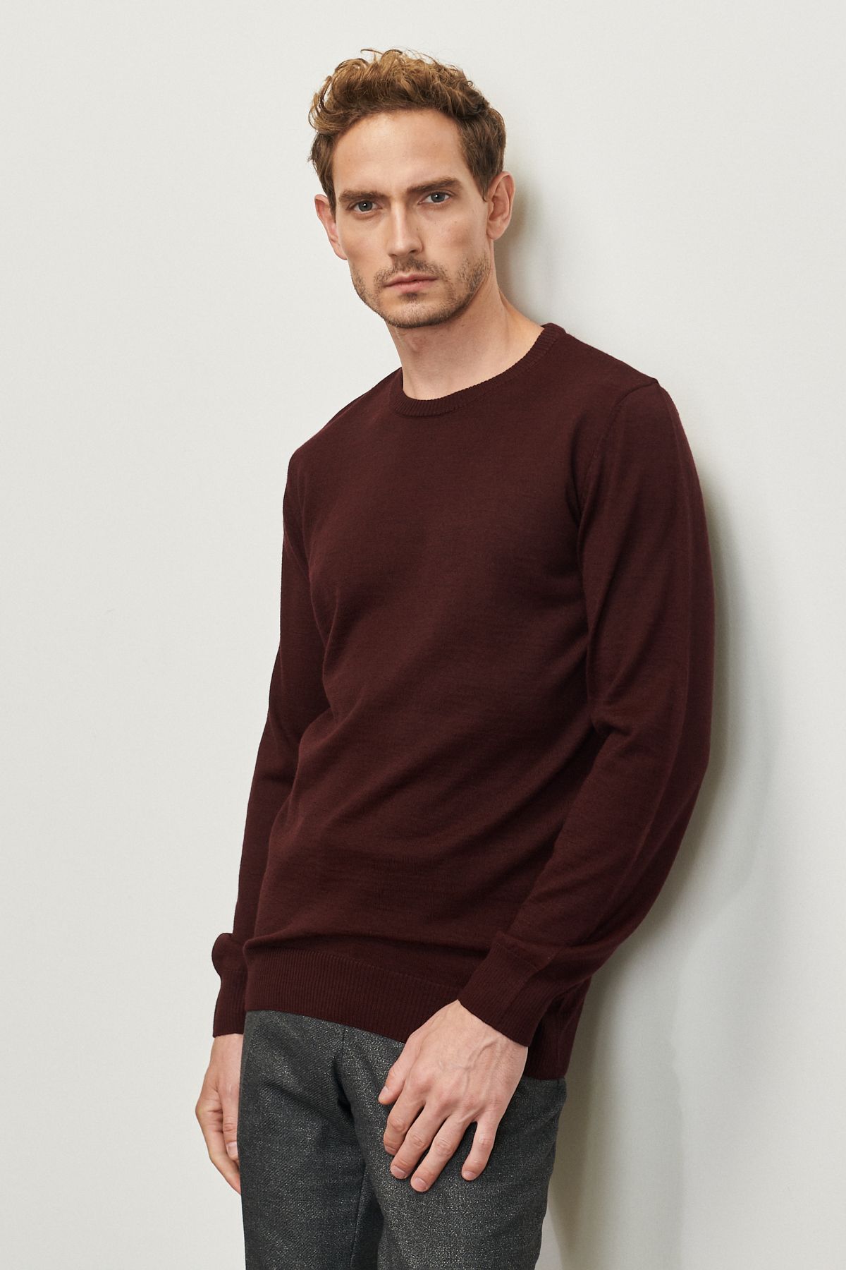 AC&Co / Altınyıldız Classics-Herren-Strickpullover in Weinrot mit Standard-Passform, normaler Passform, Rundhalsausschnitt, Wolle, bequem 3