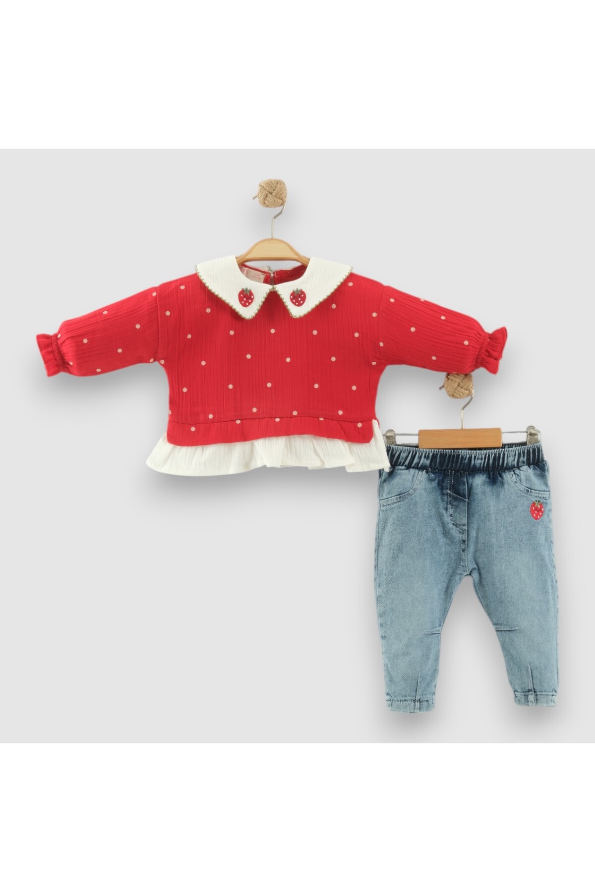 Bolly Baby Çilek Fisto Yakalı Puantiyeli Müslin Uzun Kollu Üst Kot Pantolonlu Kız Bebek Takım fotoğrafı 4 (önizleme)