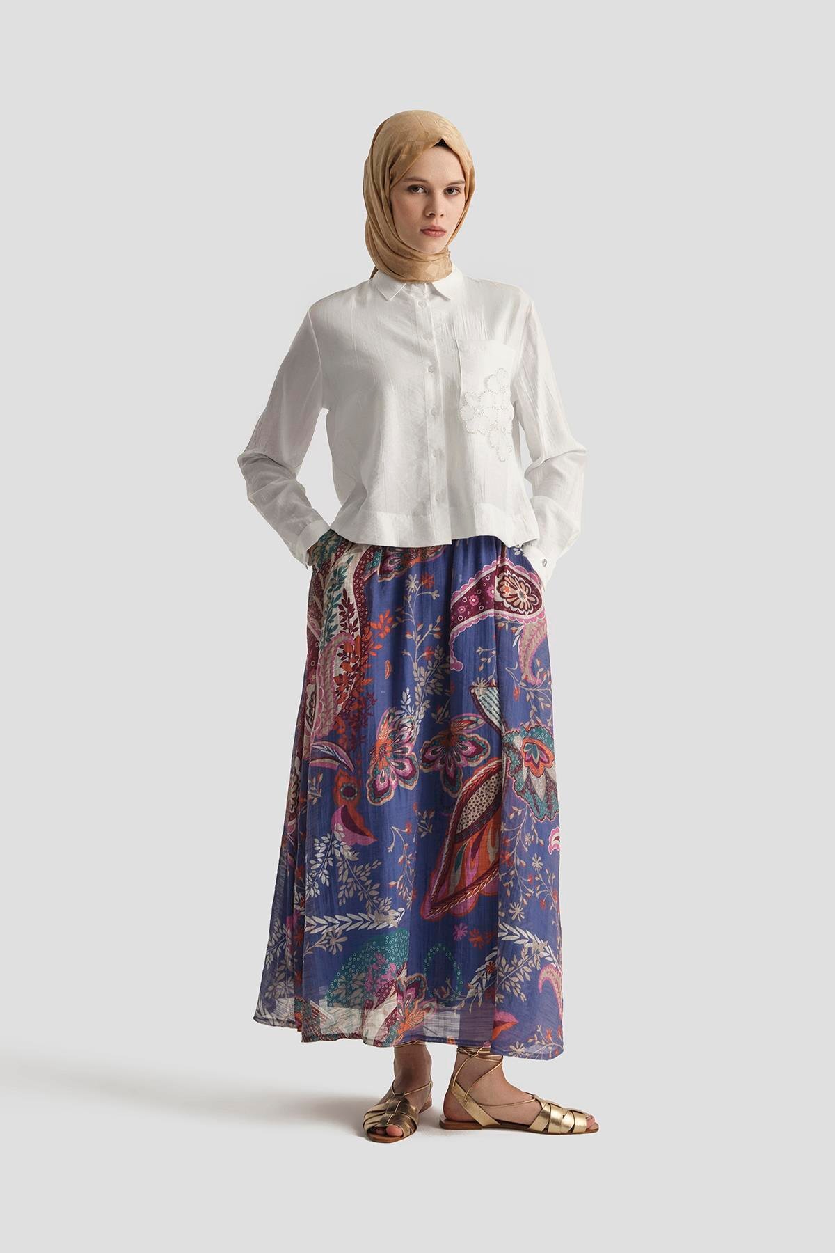 پیراهن دو تکه طرح گلدار یقه گرد ترند - نیلی 25YT6133 Armine