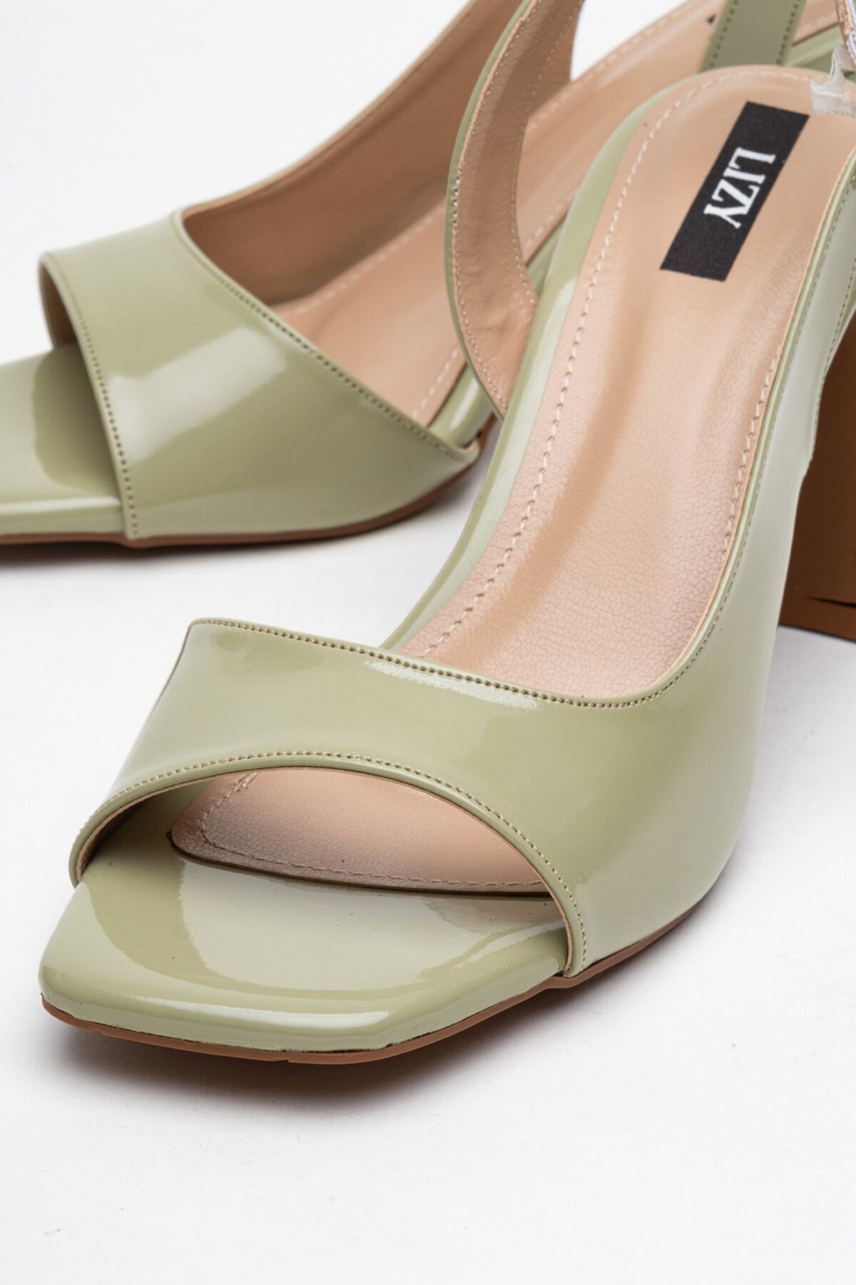 Lizy Shoes  Kalın Topuklu Bilekten Tokalı Sandalet - Görsel 4