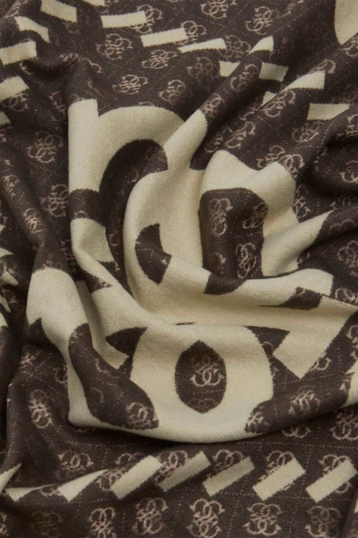 Guess Desenli Erkek Atkı görsel 2