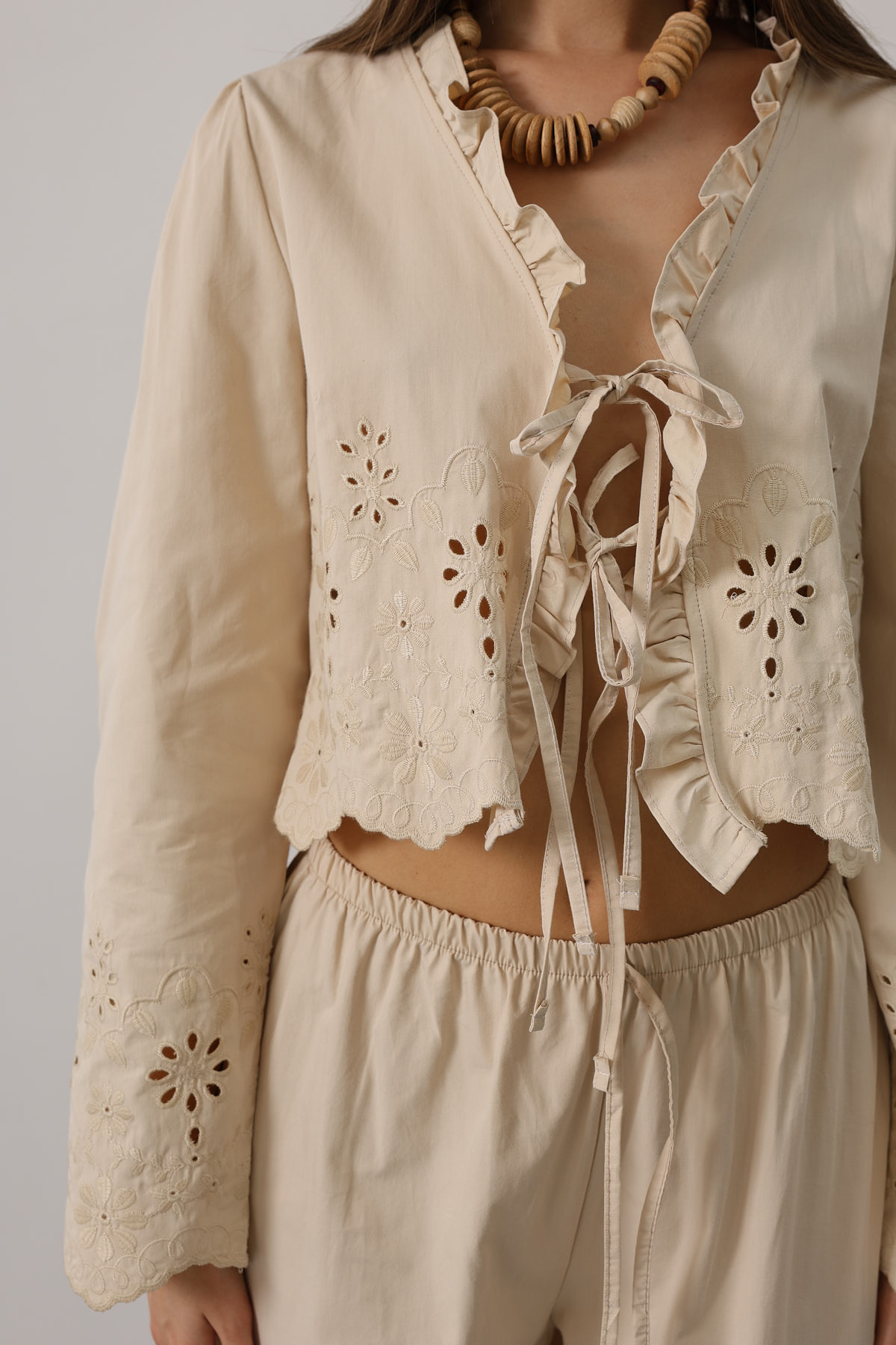 Trendyolmilla  Taş %100 Pamuk Poplin Paça Detaylı Pantolon TWOSS25PL00133 - Görsel 2