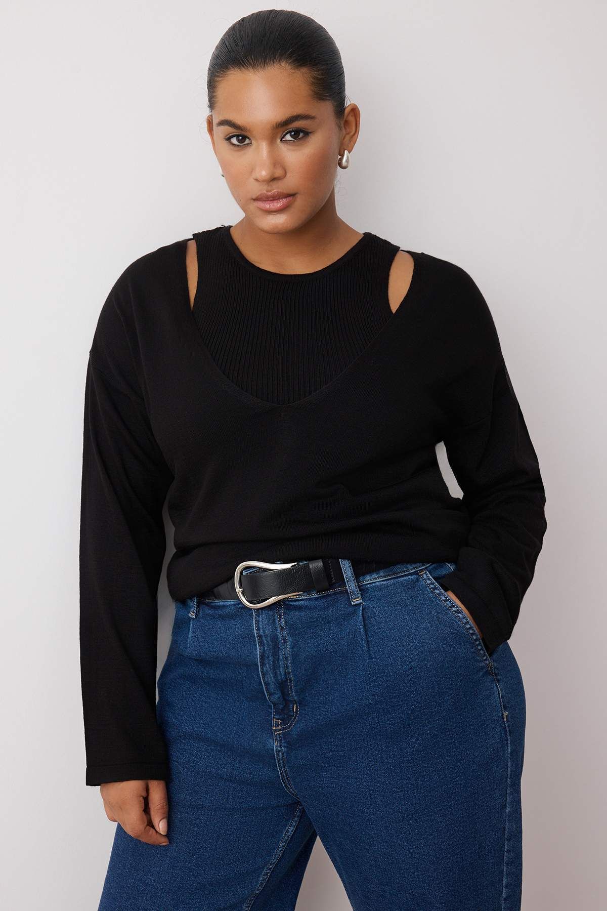 Trendyol Curve-Schwarzes 2er-Set Strickbluse-Pullover TBBAW26AN00014 1