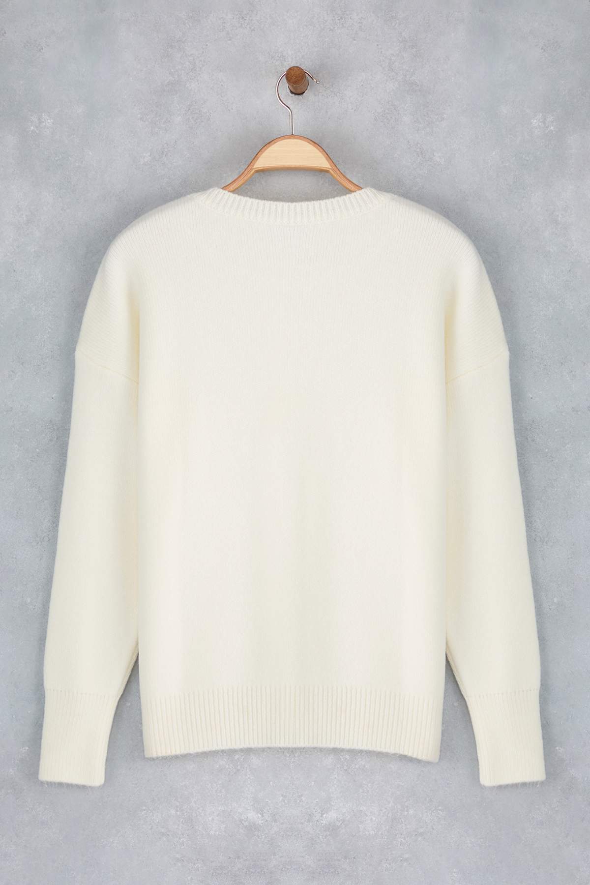 Trendyolmilla  Wardrobe Essentials Ekru Yünlü Premium İplik Basic Geniş Kalıp Triko Kazak | TWOAW26KZ00065 - Görsel 6