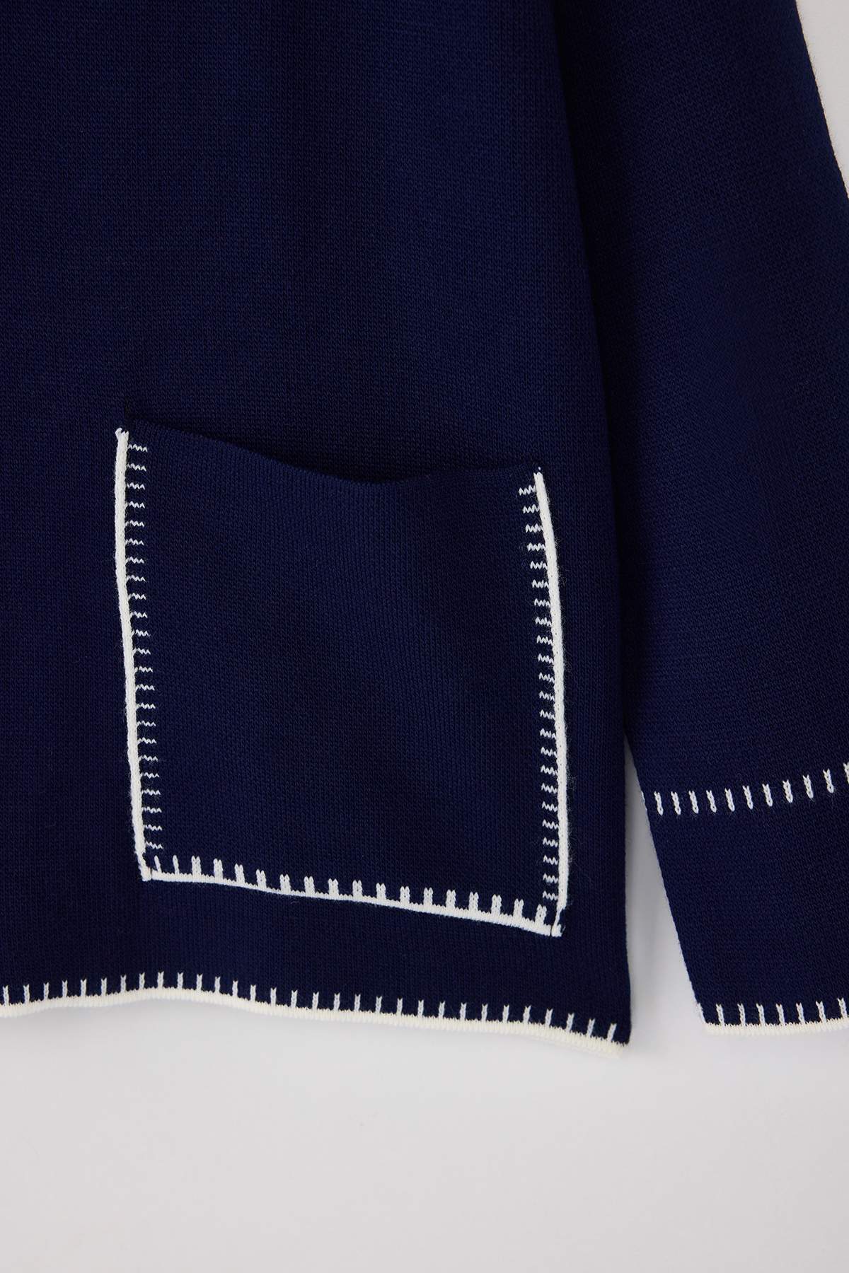 Trendyolmilla  Lacivert Polo Yaka Nakışlı/İşlemeli Triko Hırka TBBAW26AV00021 - Görsel 6