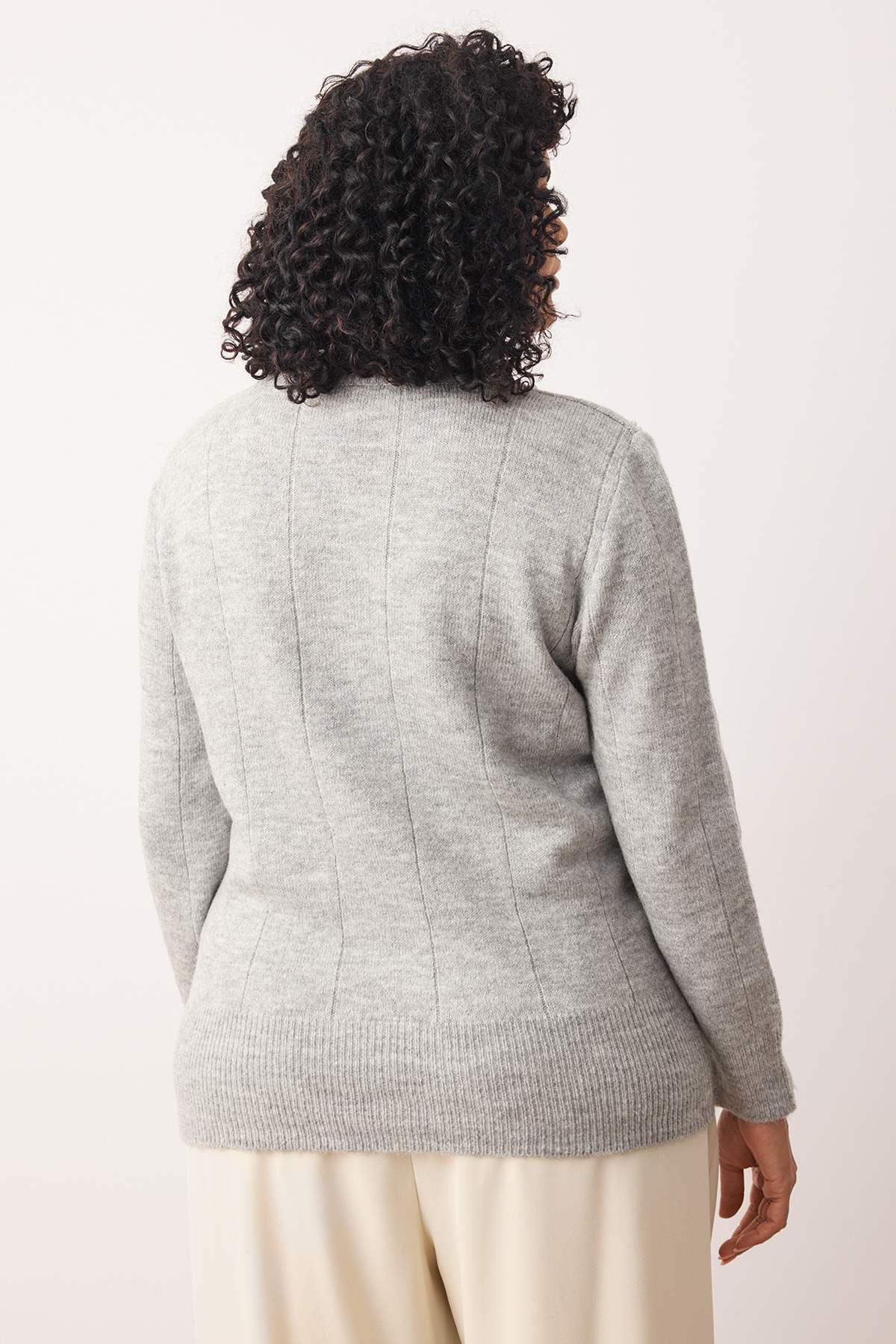 Trendyol Curve Grau Melange Perle Detaillierte Strickpullover TBBAW26AN00003