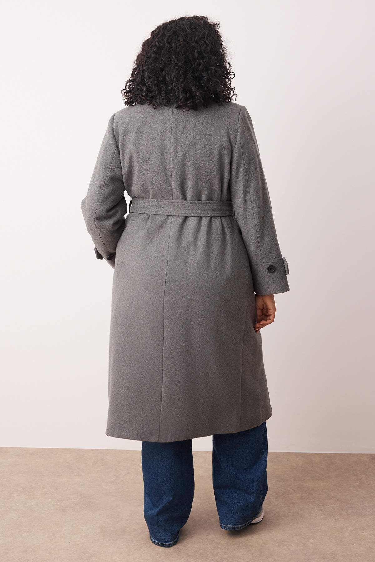 Trendyol Curve-Grauer zweireihiger Oversize-Mantel in Übergröße mit langem Schnallenmuster TBBAW25DD00011 4