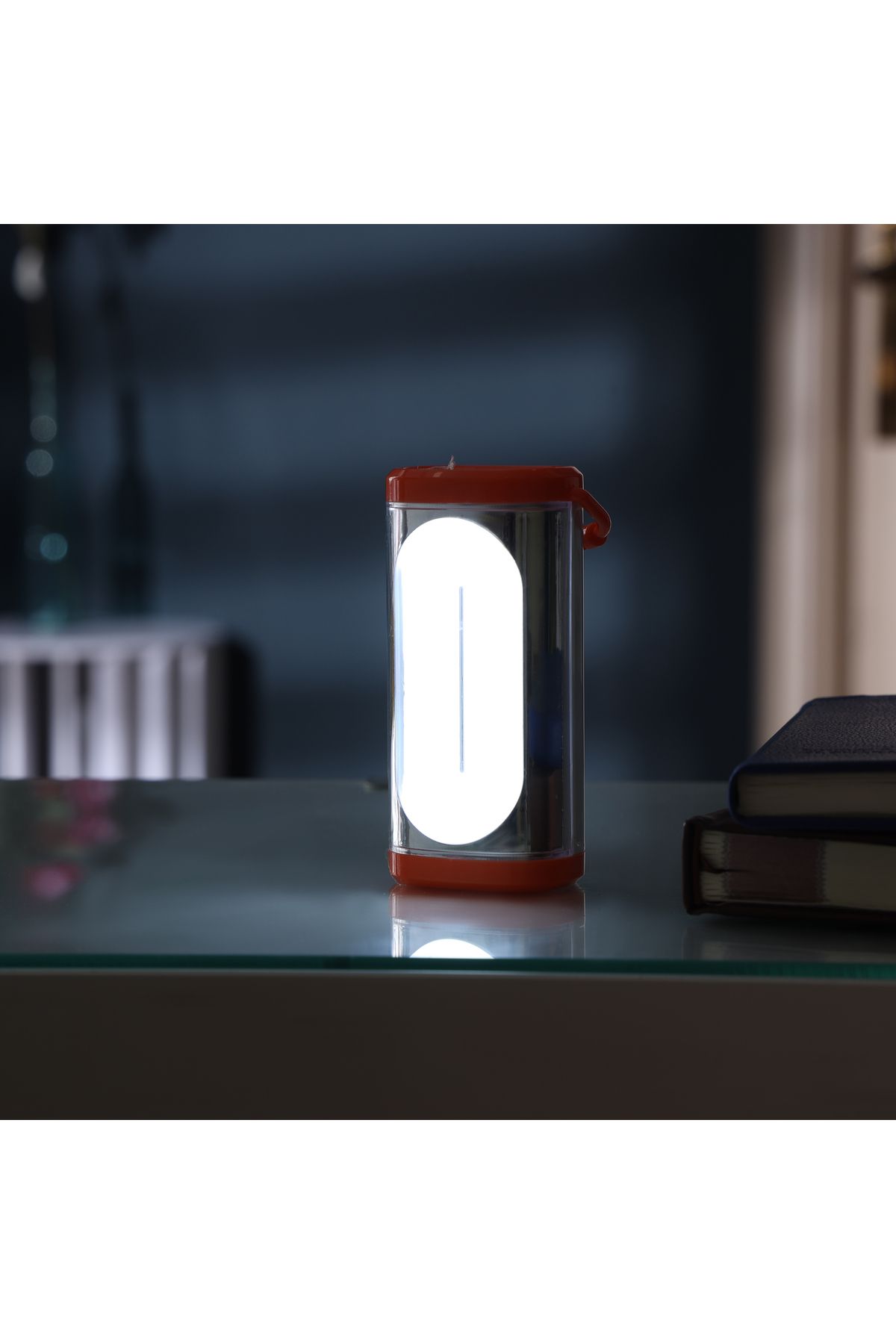 KRYPTON-فانوس طوارئ LED قابل لإعادة الشحن | ١٦ مصباح LED | مدة تشغيل ٥ ساعات | شحن USB ومقبض 5