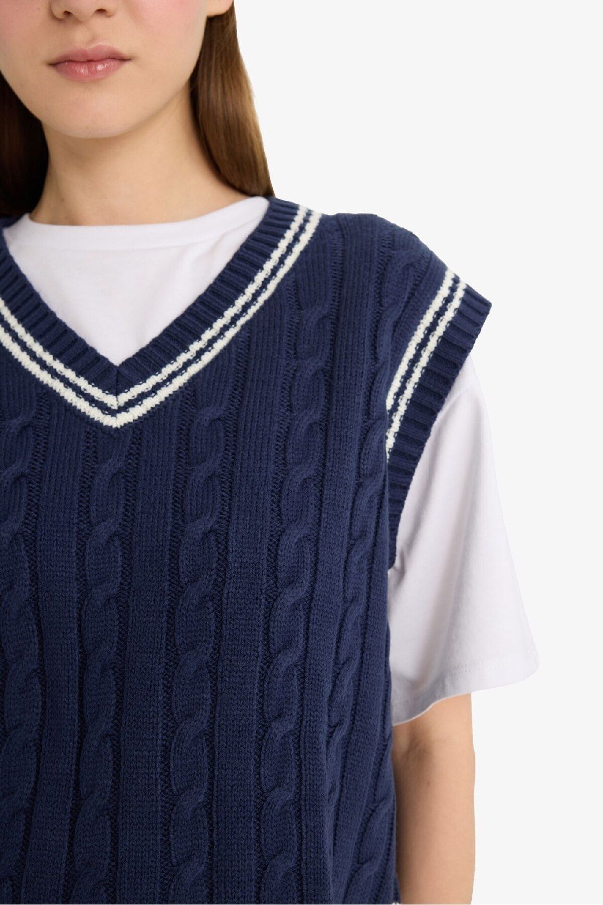 DeFacto-Coool Pulover Regular Fit cu decolteu în V D4686AX25WN 6