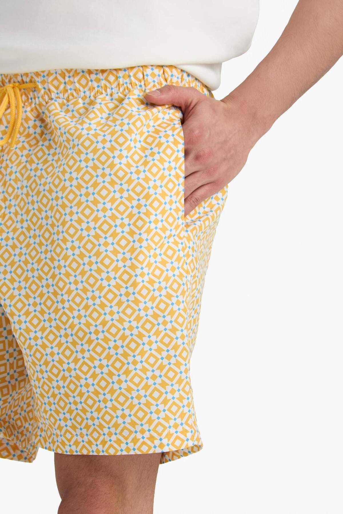 DeFacto-Regular Fit Patterned Mesh Lined Above Knee Sea Shorts E1025Ax25Hs 5