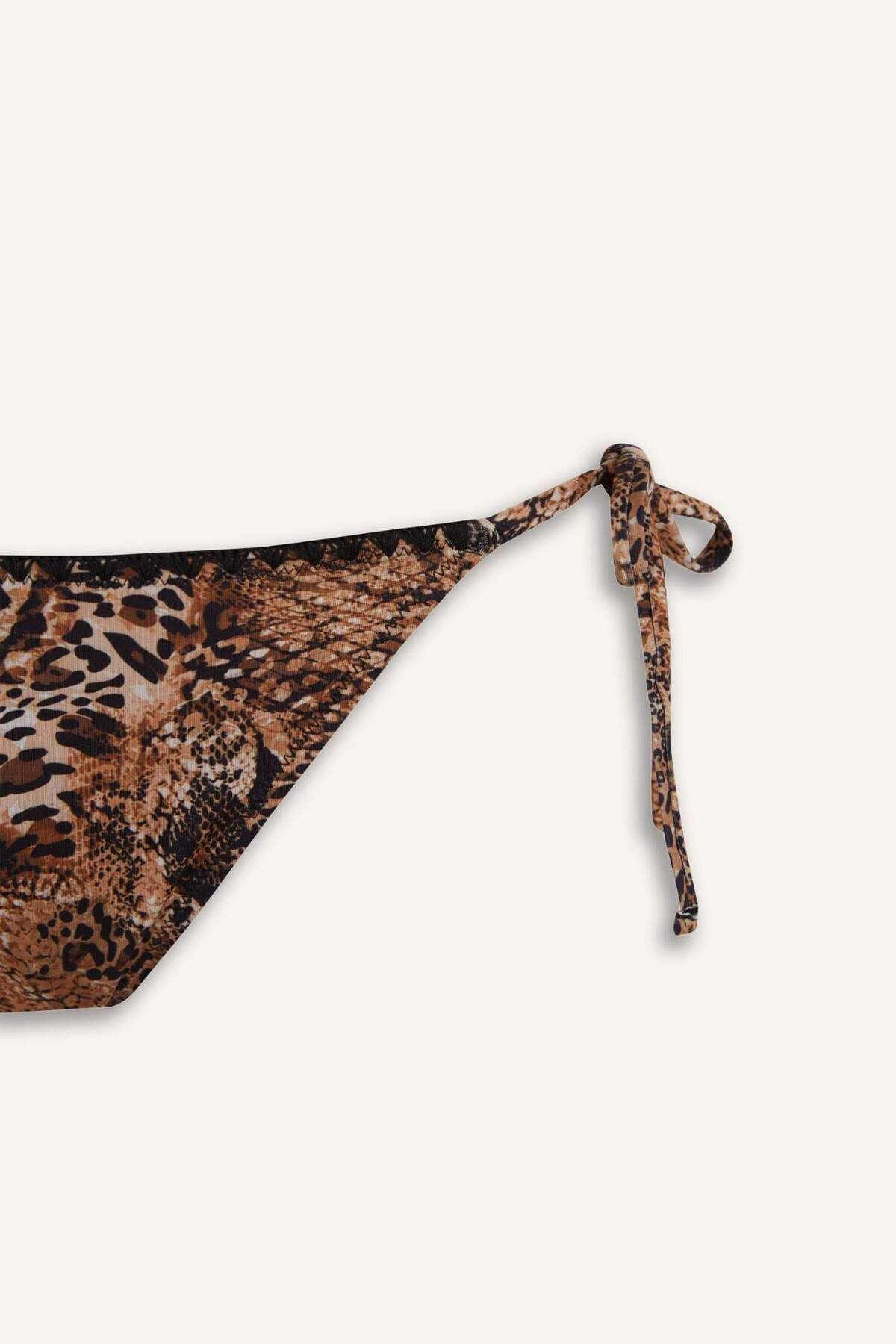 DeFacto-Regular Fit Leopard Print Bikini Bottom-Fall in Love E3898Ax25Sm 8