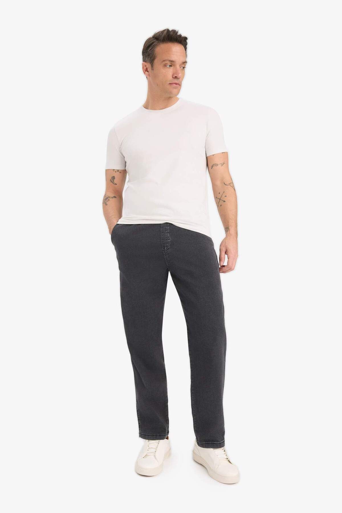 DeFacto-Slim Fit Tight Fit Crew Neck Flexible Fabric Short Sleeve T-Shirt E2635Ax25Sm 2