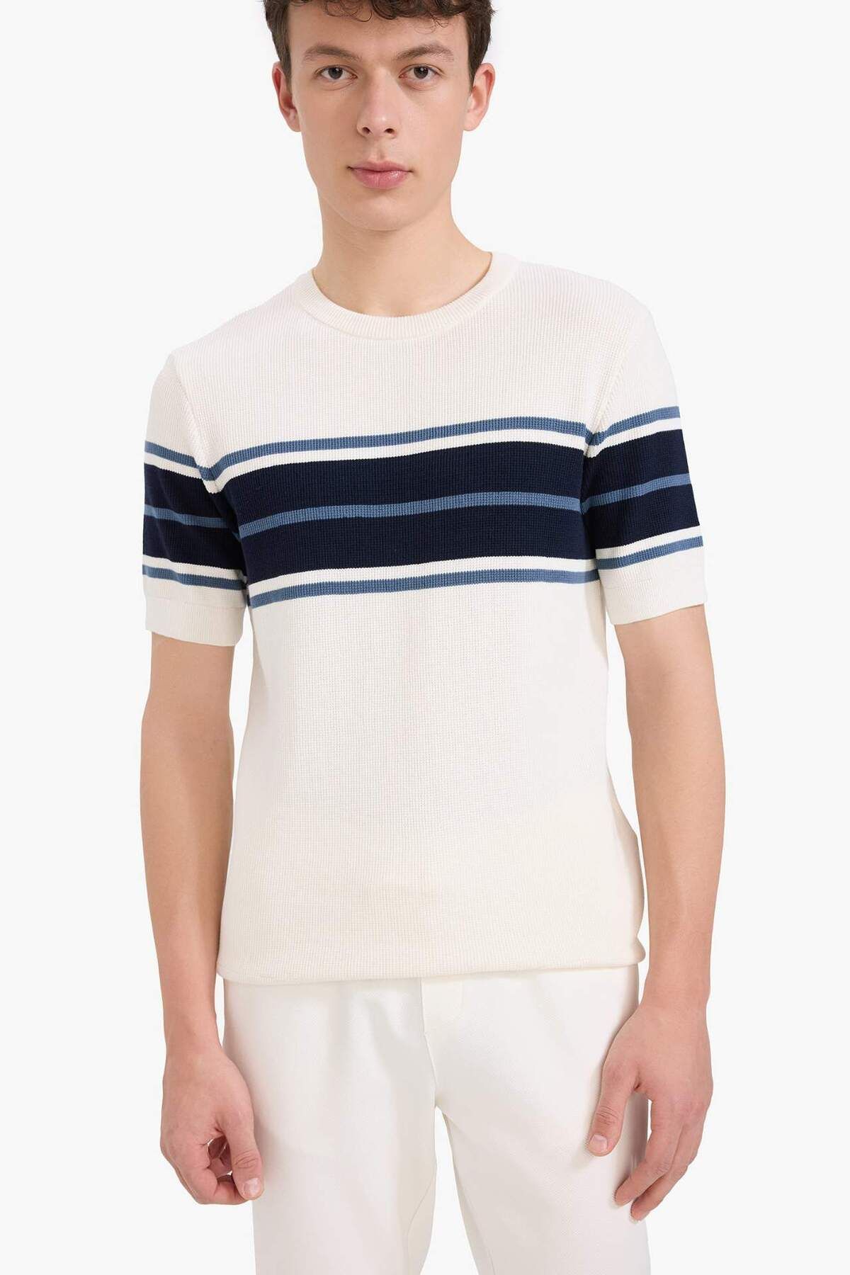 DeFacto-100% Cotton Standard Fit Short Sleeve Knitwear T-Shirt E5865Ax25Sp 3