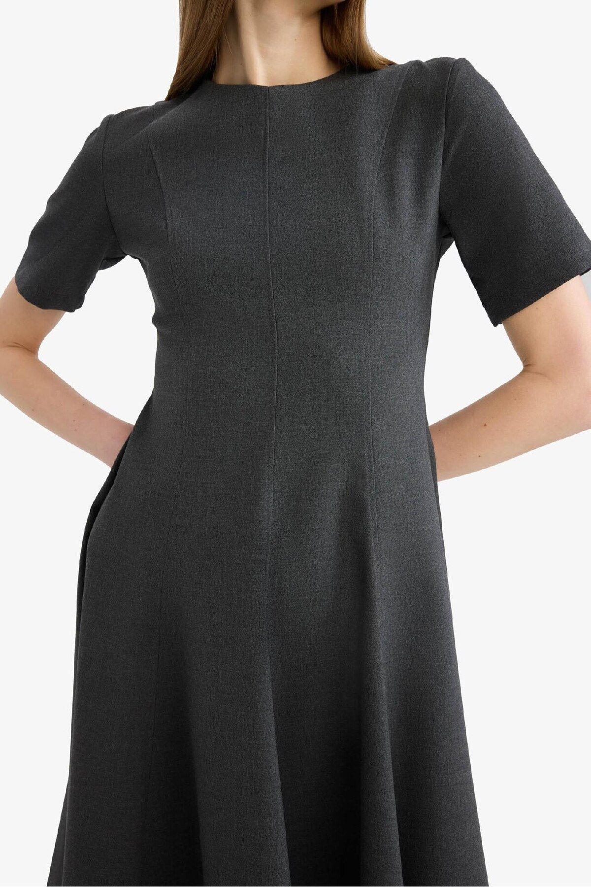 DeFacto-Rundhalsausschnitt Basic Plain Kurzarm Midi Sommerkleid F3816ax25sm 7