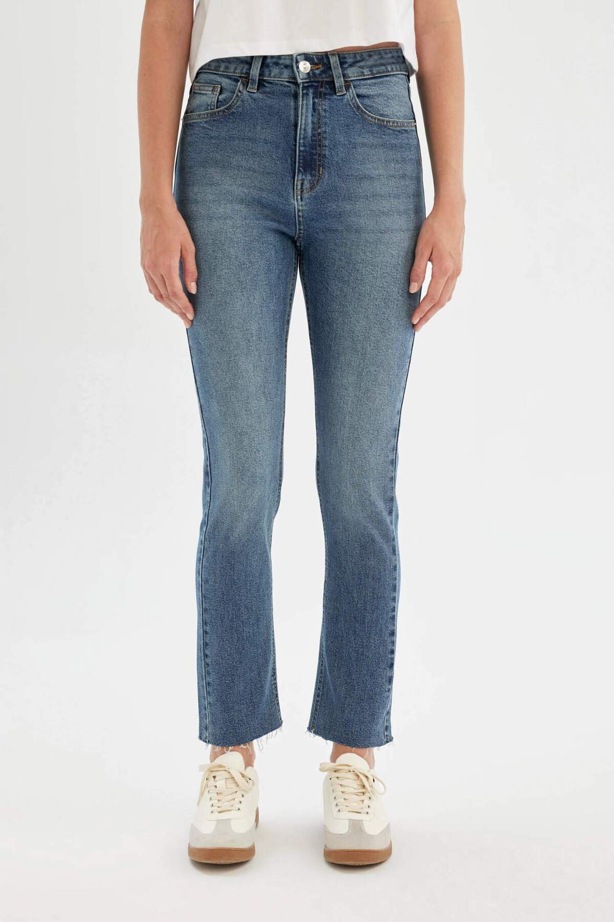 Mary Vintage Straight Fit Yüksek Bel Paça Ucu Kesik Bilek Boy Jean Yıkamalı Pantolon C6383ax24au