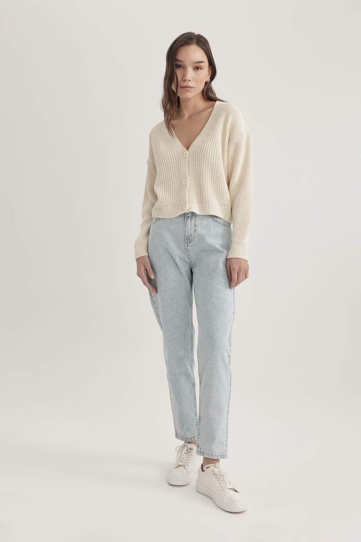 DeFacto-Cardigan Regular Fit s výstřihem do V B7867axns 2