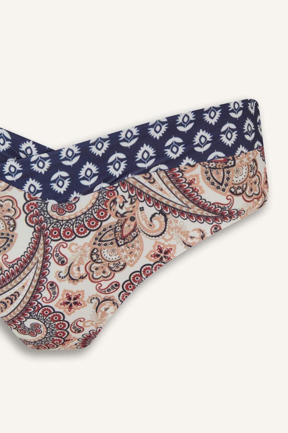 DeFacto-Regular Fit Patterned Bikini Bottom-Fall in Love E4891Ax25Sm 8