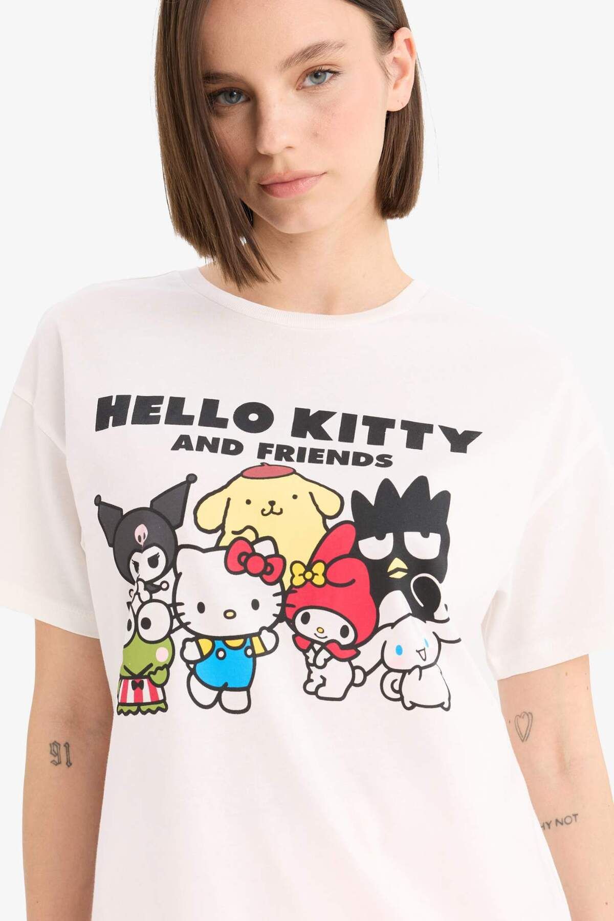 DeFacto-Cool Hello Kitty Oversize Pattern Back Printed Ad/Shoes (E6157Ax25Sm) 5