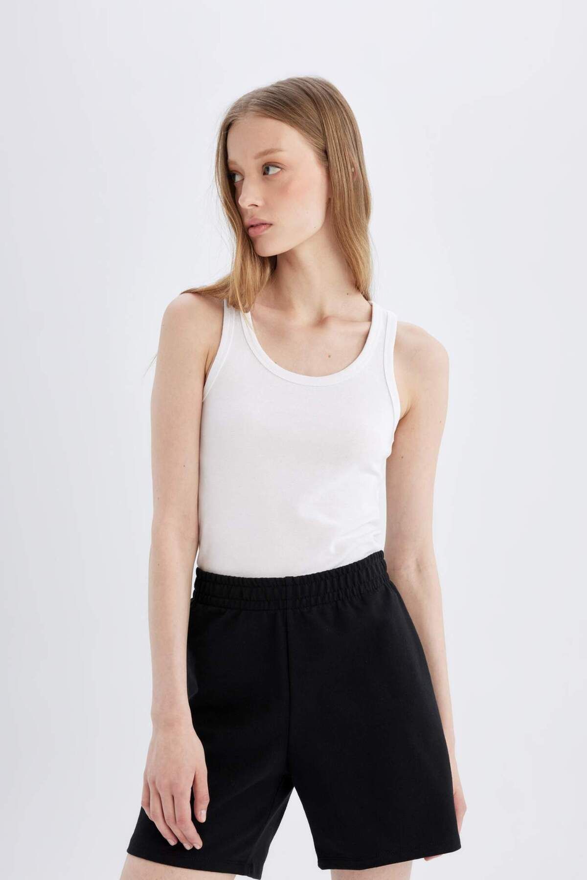 DeFacto-Slim Fit Slim Fit U Neck Basic Plain Ribbed Undershirt C9826Axns 3