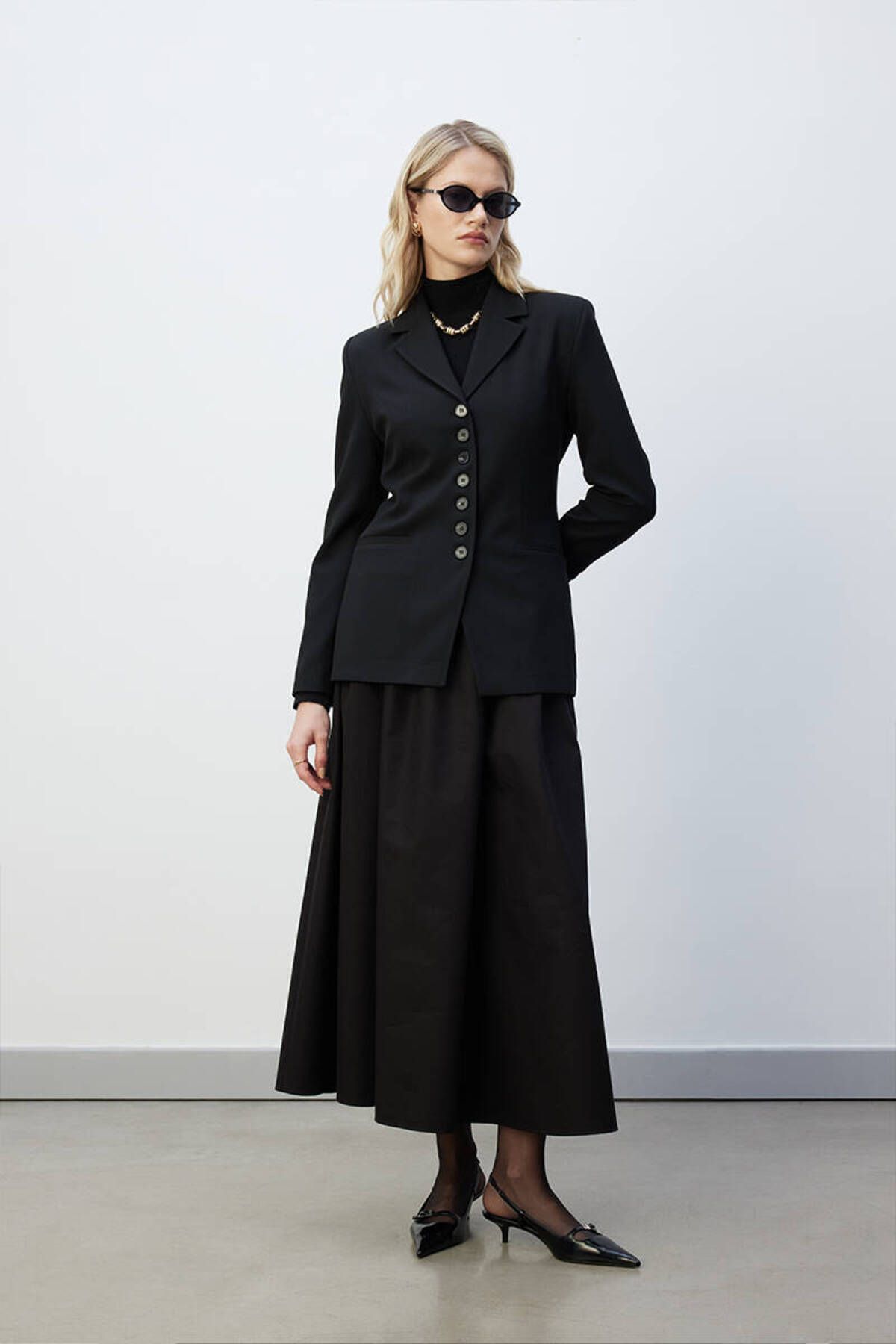 BE BLUE-Black Multi Button Blazer 2