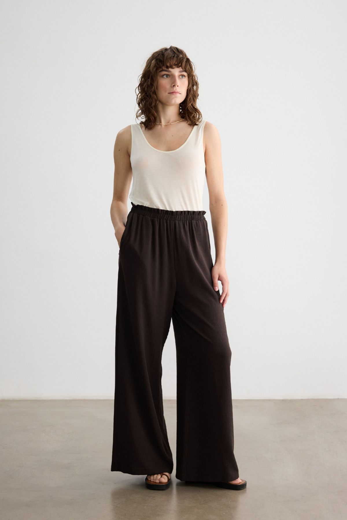 BE BLUE-Aci Brown Crinkle Pants with Elastic Waist 5