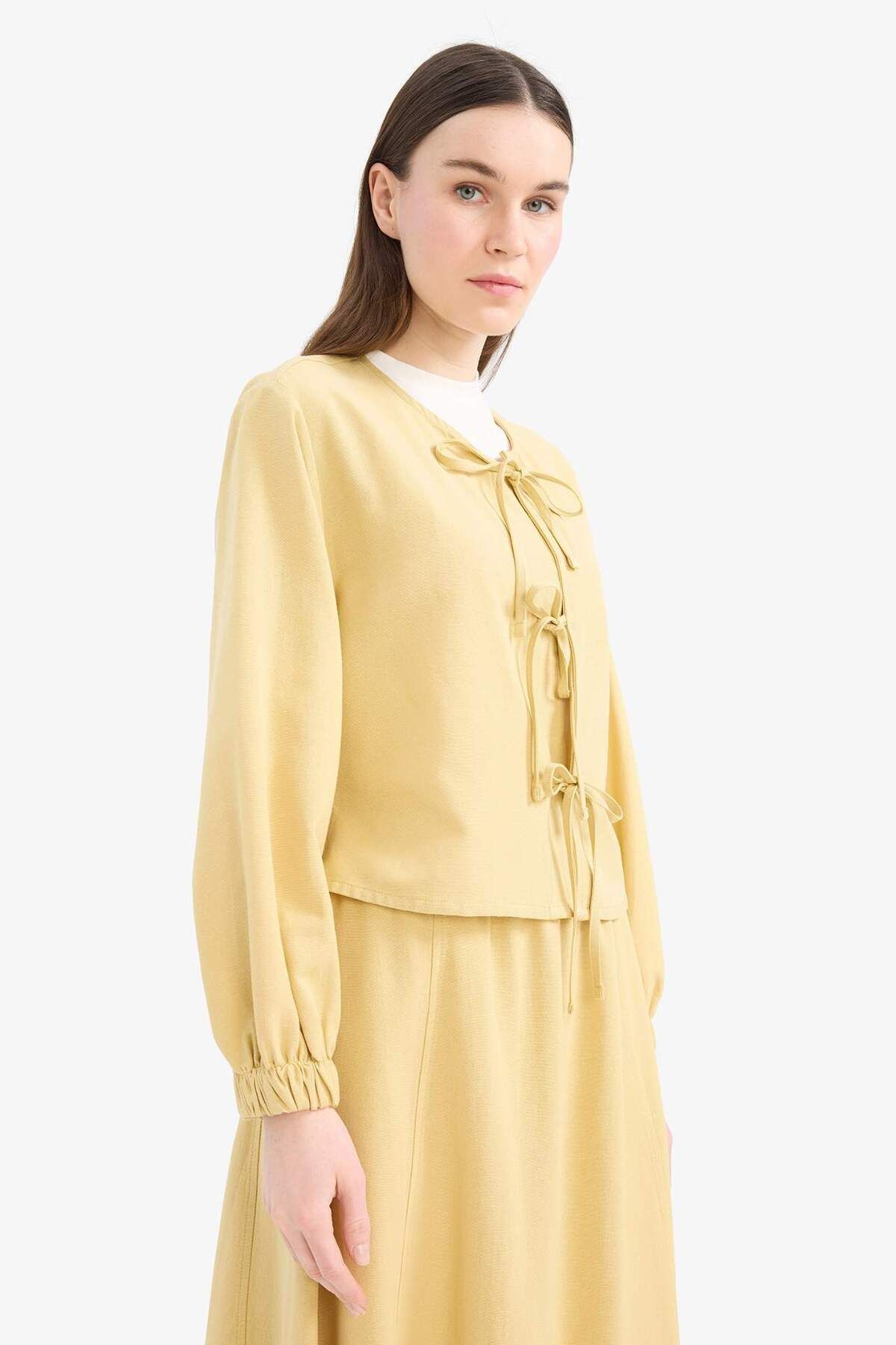DeFacto-Relax Fit Vorn Bindender Leinen Langarm Hijab Bluse E5352AX25SP 3