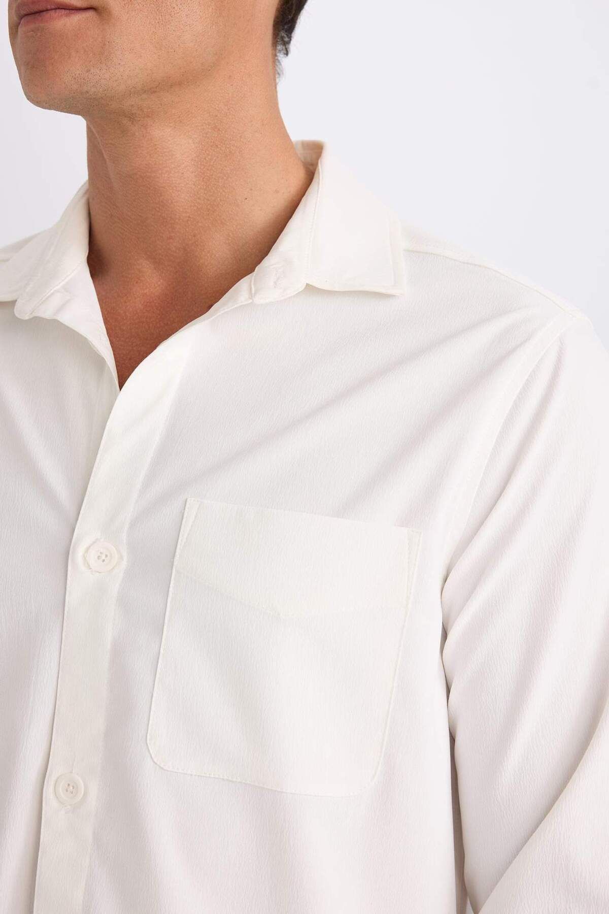 DeFacto-Regular Fit Polo Kragen Basic Plain Seersucker Langarm Weißes Hemd D8713AX25SP 7