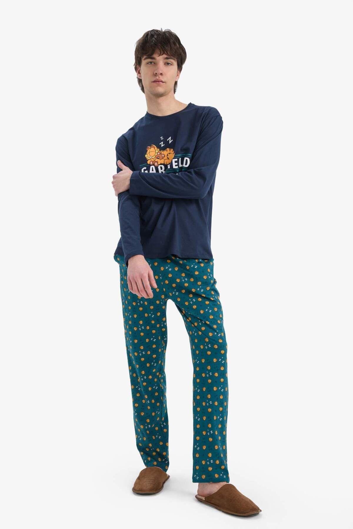 DeFacto-Garfield Pyjama-Set, reguläre Passform, langärmliges Oberteil, elastische Taille, langer Boden, E0515AX25SP 4