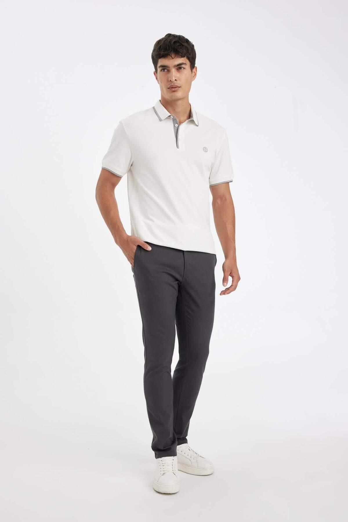 DeFacto-Nové tričko Regular Fit Polo s krátkým rukávem Pique D5993AX24SM 2