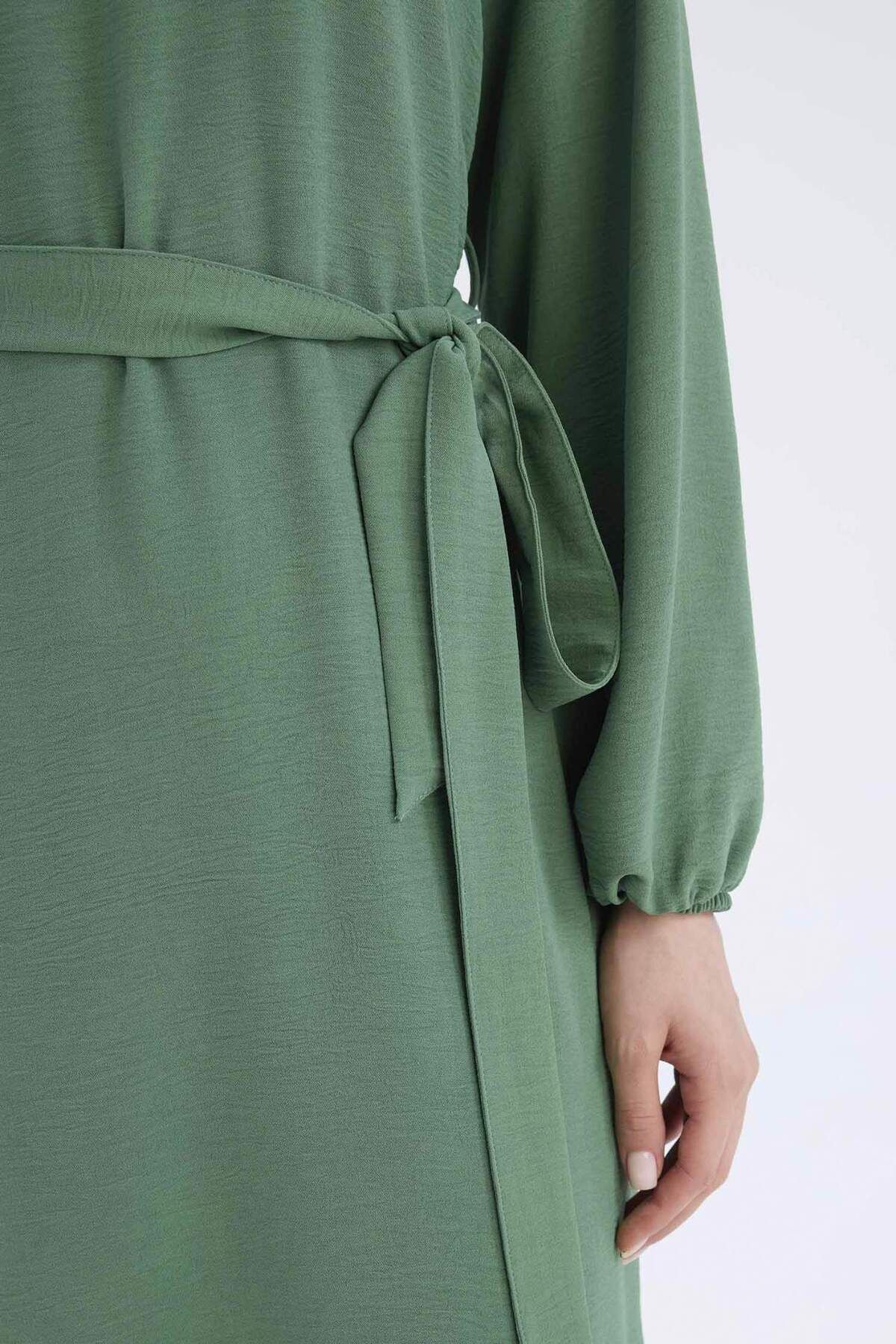 DeFacto-Aerobin-Langarmkleid mit normaler Passform, Rundhalsausschnitt, Midi E5268AX25SP 4