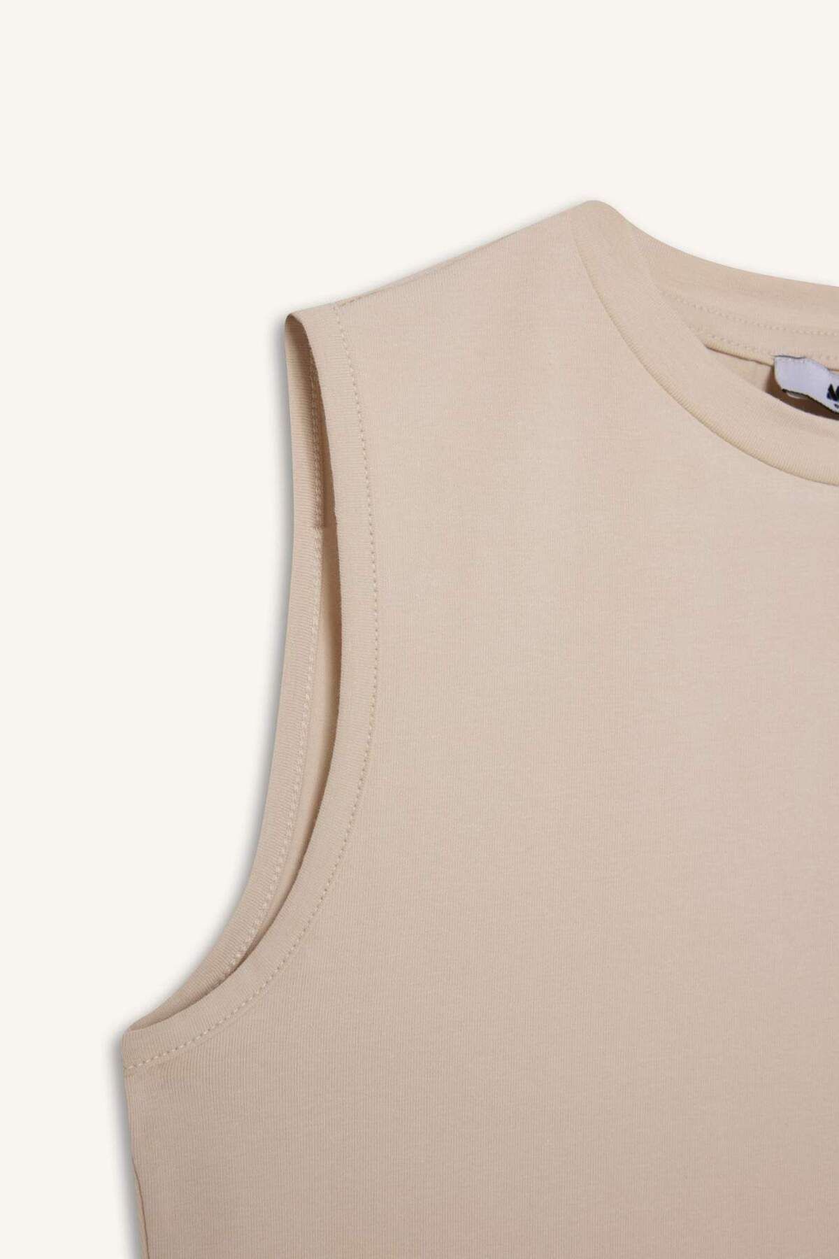 DeFacto-Regular Fit Crew Neck Basic Plain Sleeveless Undershirt E7619Ax25Sp 8