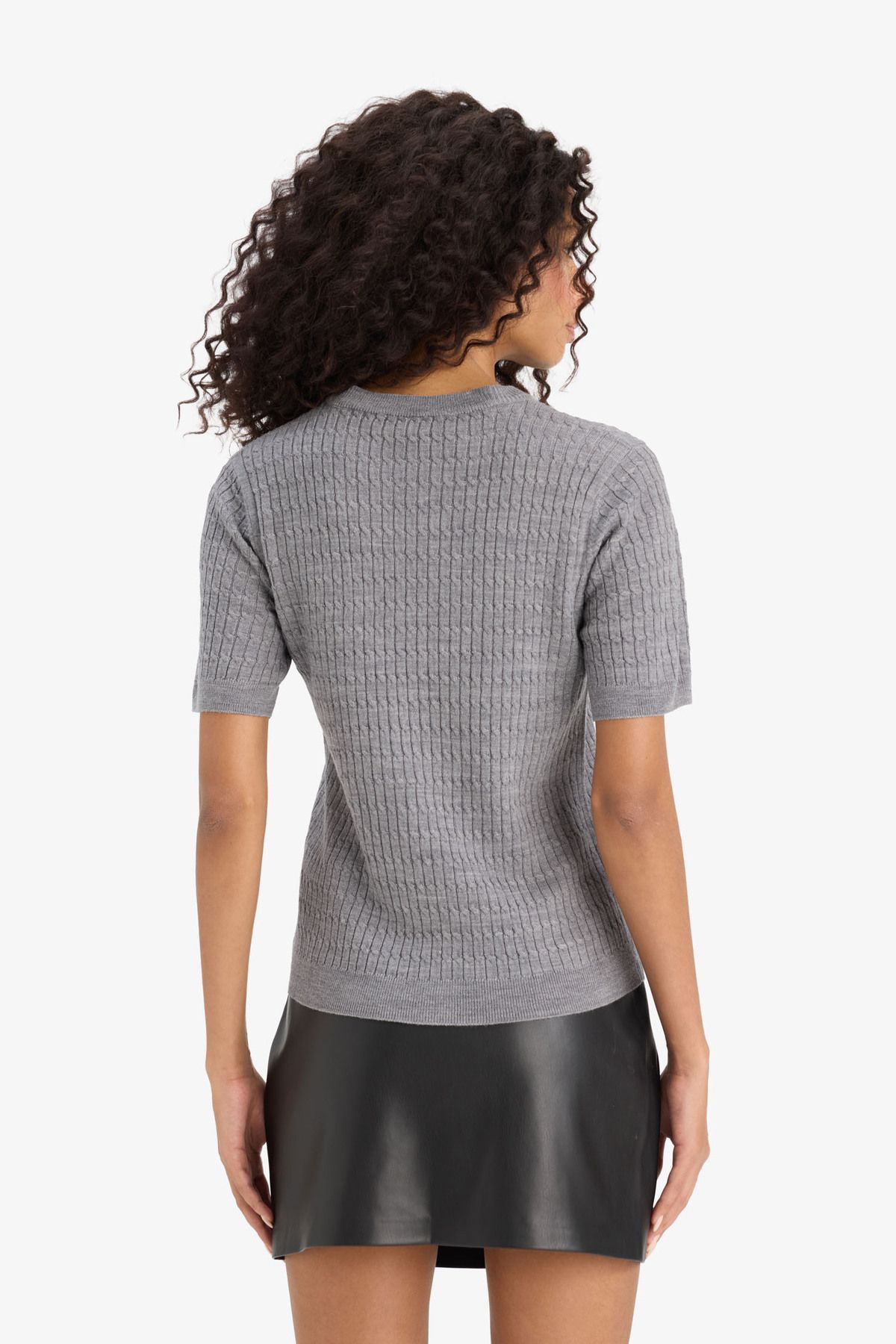 DeFacto-Regular Fit Crew Neck Hair Braided Short Sleeve Knitwear Sweater 3149135 6