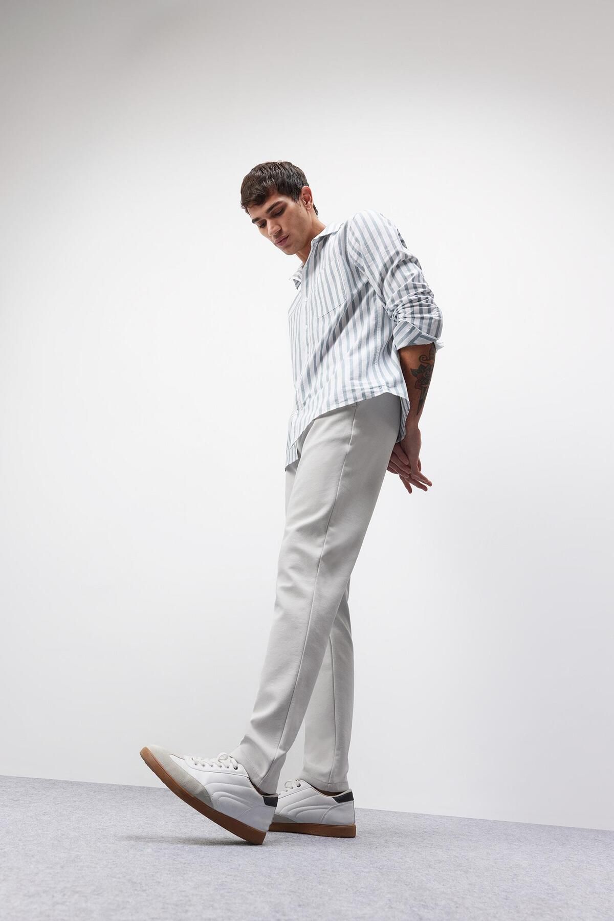 DeFacto-Pantaloni de jogger de bază - talie dreaptă, buzunare cu șireturi, picior drept C6022AX25SP 4