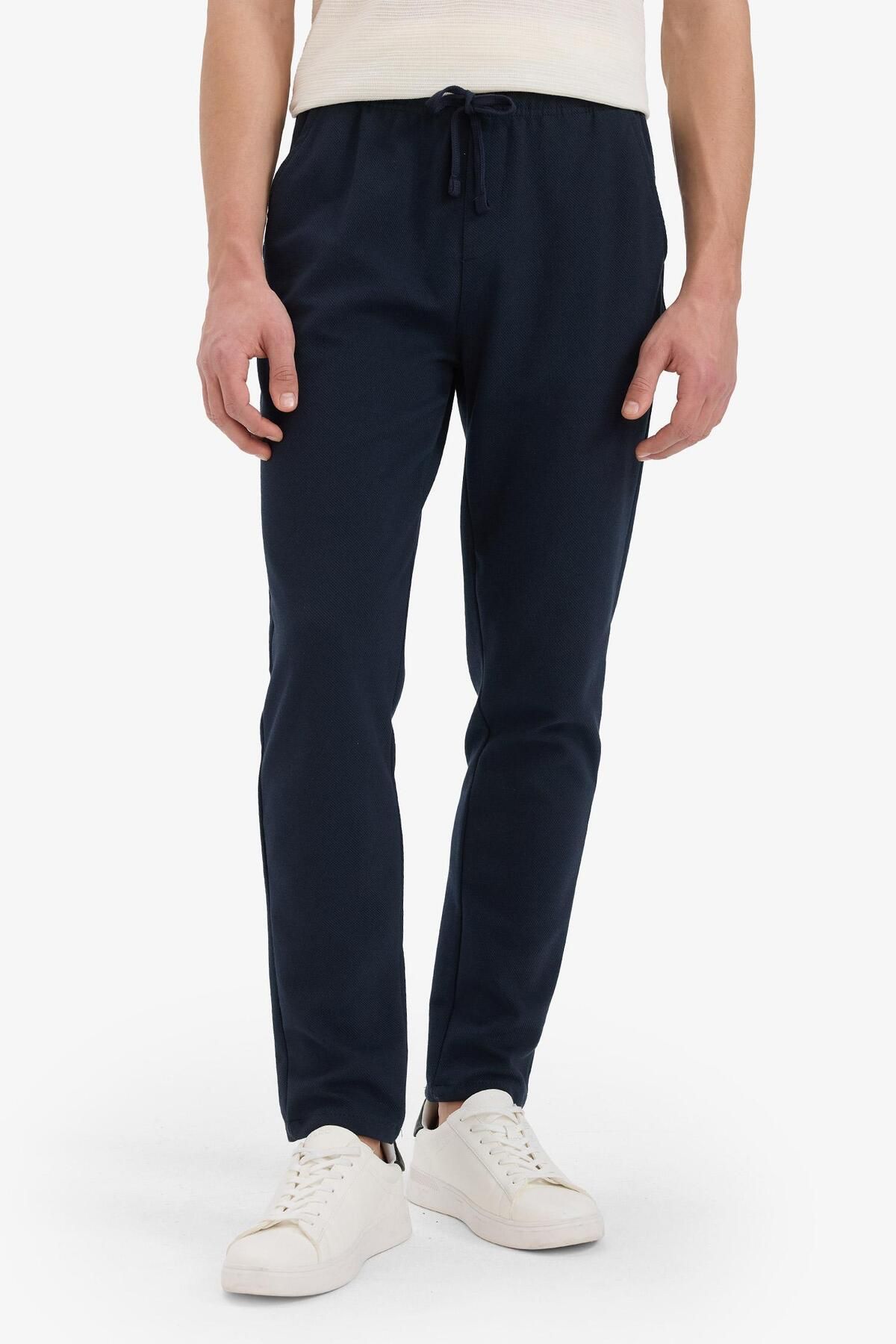 DeFacto-Pantaloni de jogger de bază - talie dreaptă, buzunare cu șireturi, picior drept C6022AX25SP 4