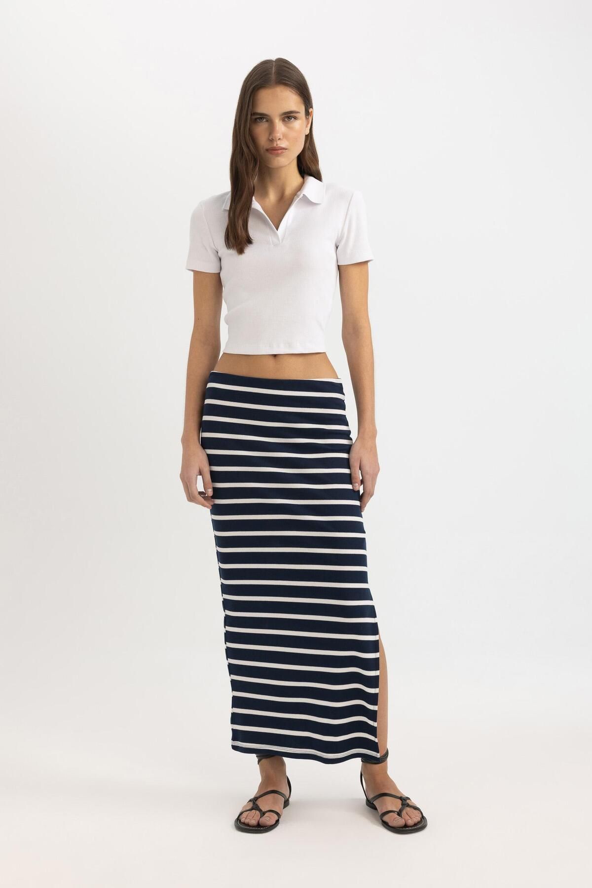 DeFacto-Gestreifter, gerippter Camisole-Midirock mit normaler Taille A9418ax23hs 1