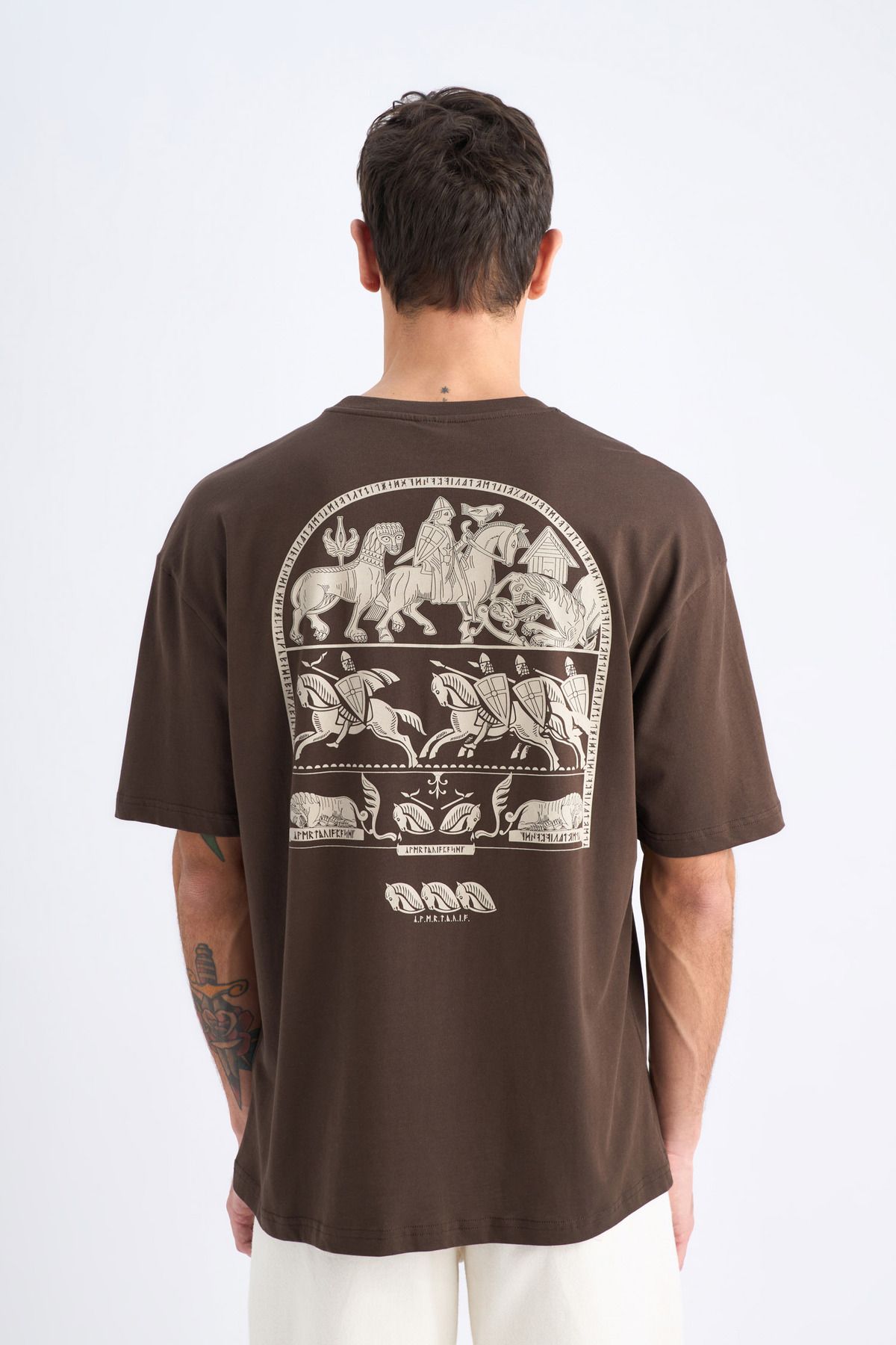 DeFacto-Oversize Fit Crew Neck Cotton Combed Cotton Back Printed T-Shirt 7