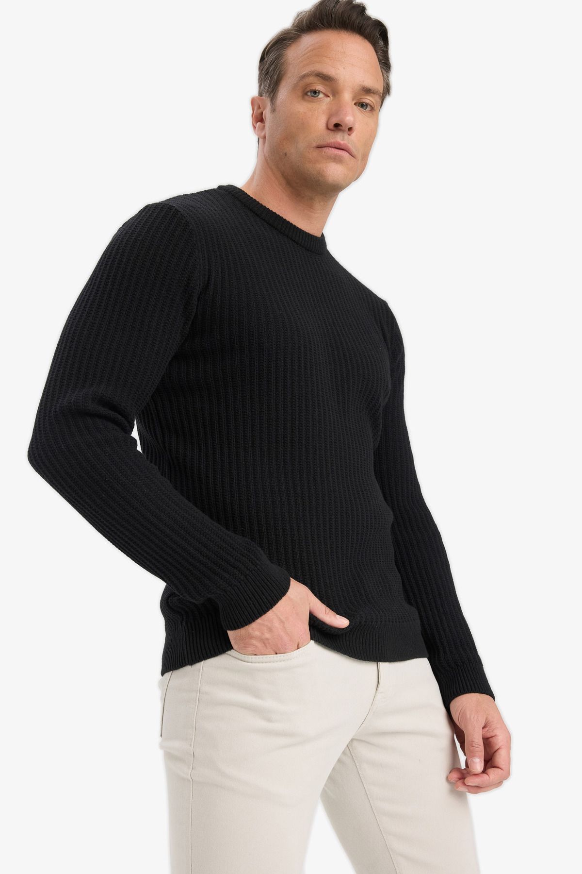 DeFacto-Strukturierter Strickpullover mit Standard-Passform und Rundhalsausschnitt E0811axns 3