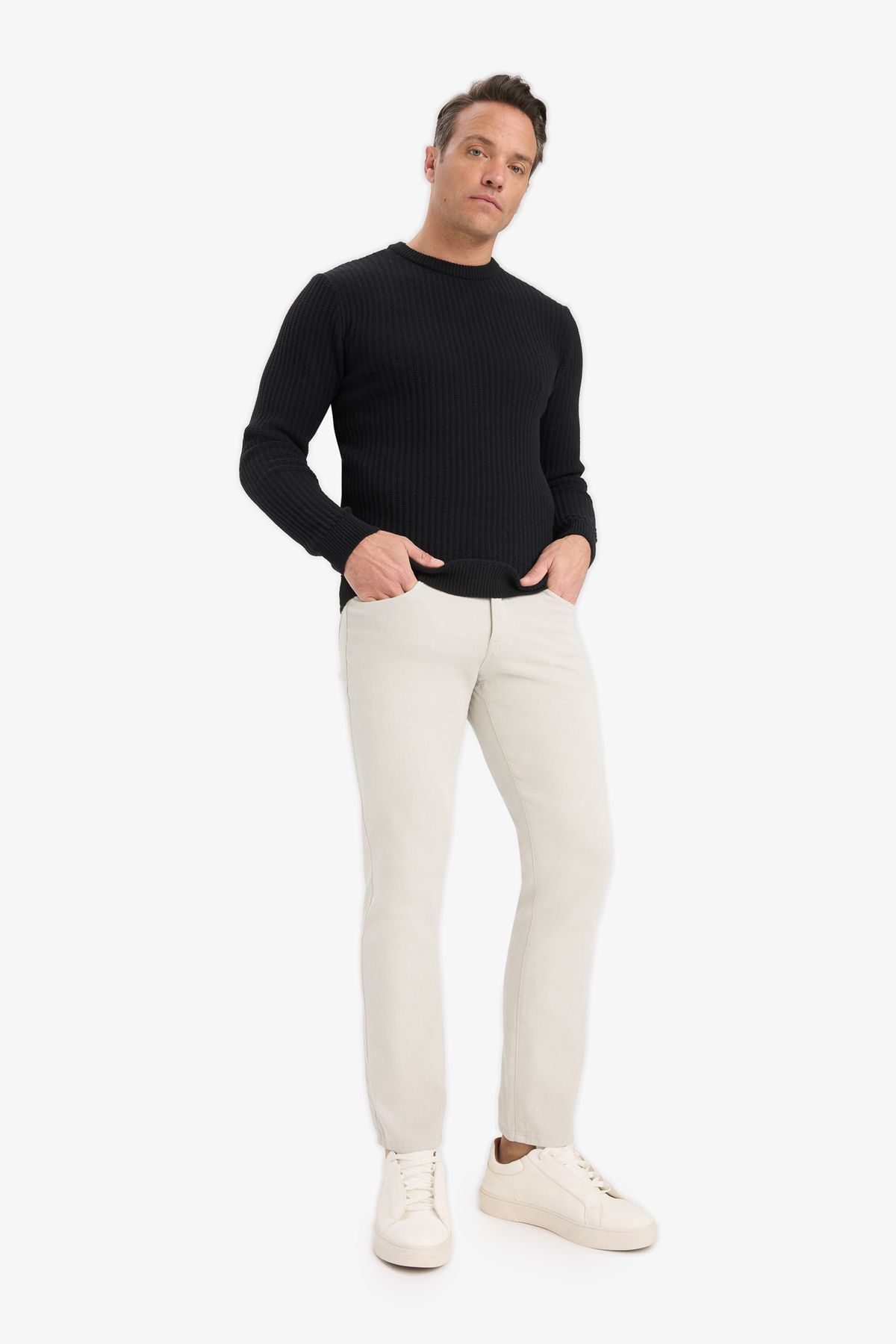 DeFacto-Strukturierter Strickpullover mit Standard-Passform und Rundhalsausschnitt E0811axns 2