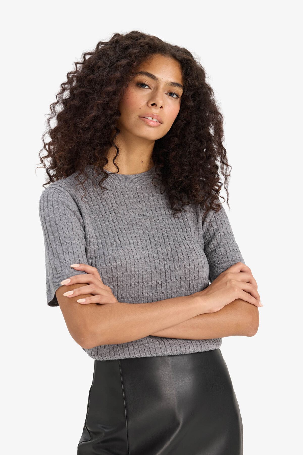 DeFacto-Regular Fit Crew Neck Hair Braided Short Sleeve Knitwear Sweater 3149135 4
