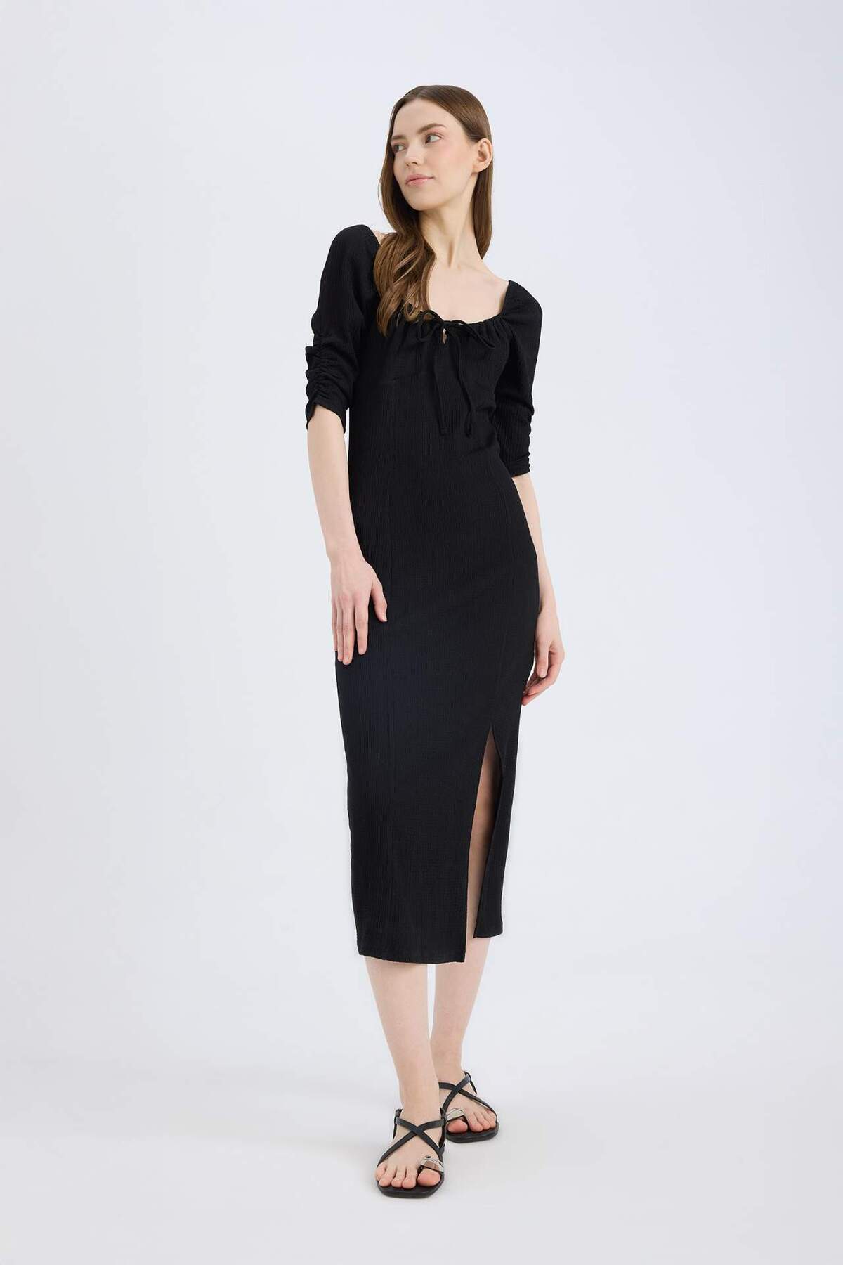 Bodycon Vücudu Saran Kare Yaka Yırtmaçlı Basic Düz Bürümcük Yarım Kol Siyah Midi Elbise E0885ax25sp
