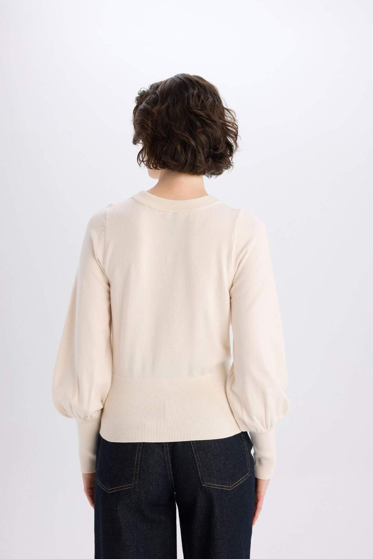 DeFacto-Basic-Strickpullover mit normaler Passform und Rundhalsausschnitt F0542AX24CW 6