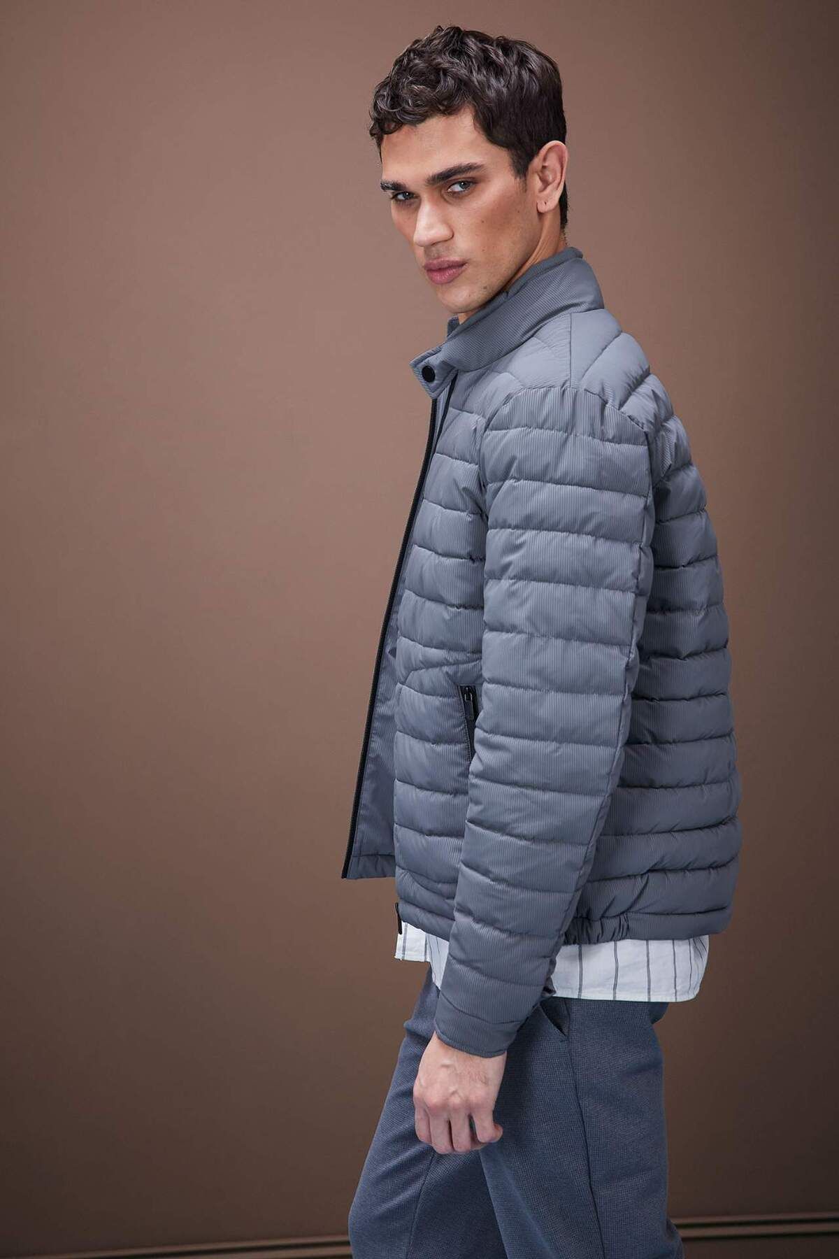 DeFacto-Slim Fit Slim Fit kabát se stojatým límečkem na zip D7497AX25SP 3