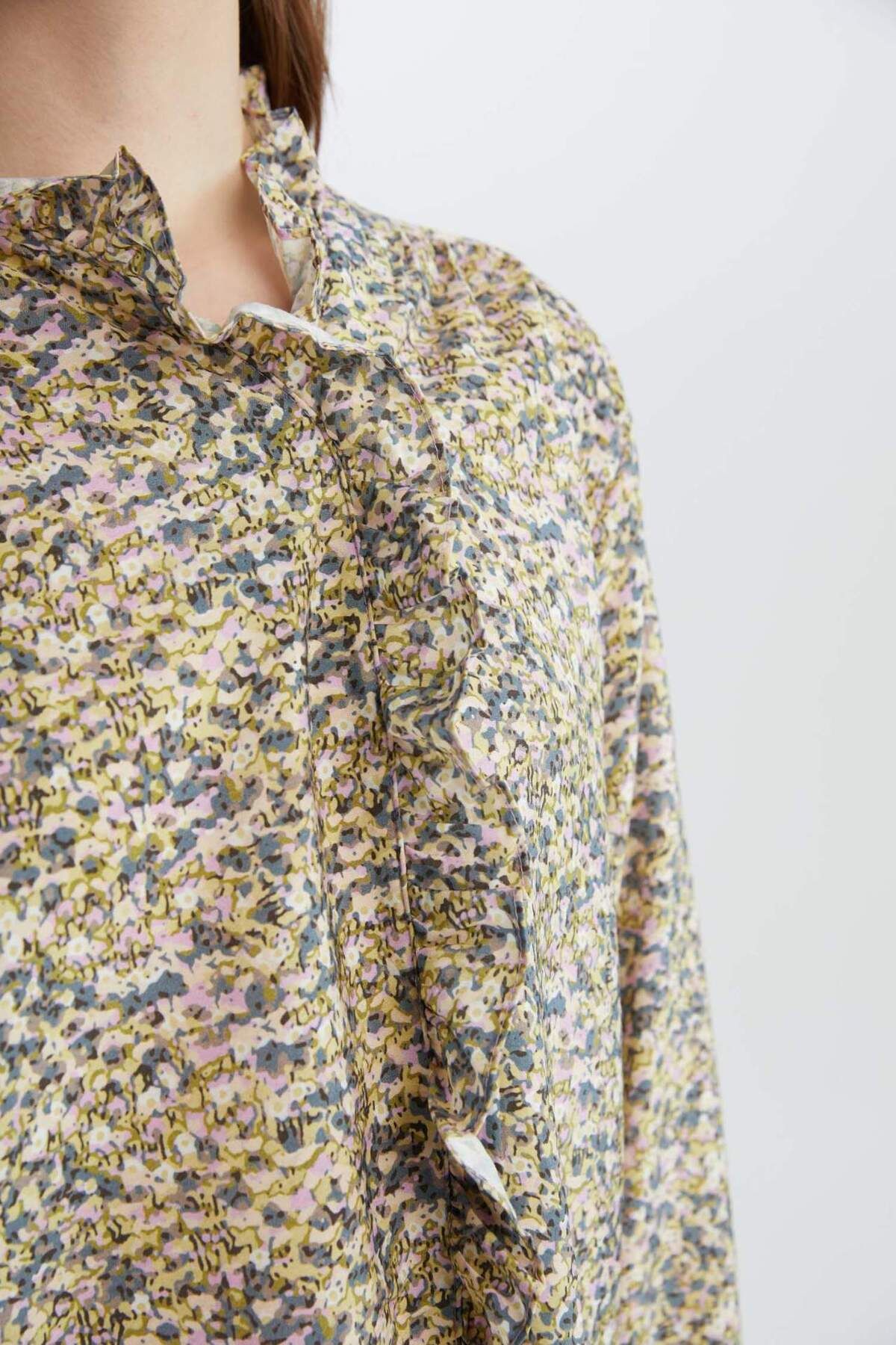 DeFacto-Reguläre Passform Blumen Langarm Hijab Bluse Tunika E1796AX25SP 4